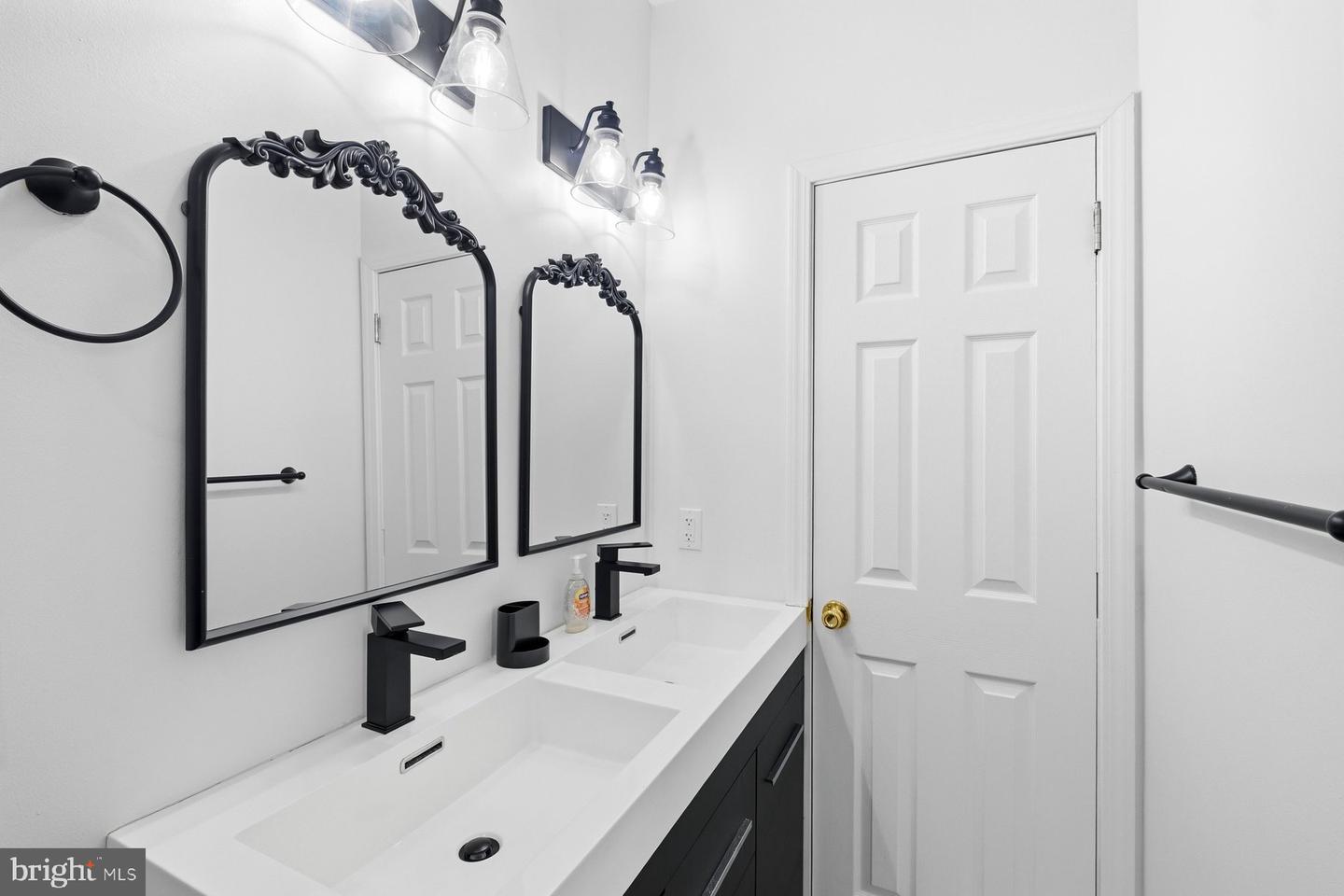 1221 WYLIE ST NE, WASHINGTON, District Of Columbia 20002, 2 Bedrooms Bedrooms, ,1 BathroomBathrooms,Residential,For sale,1221 WYLIE ST NE,DCDC2248400 MLS # DCDC2248400