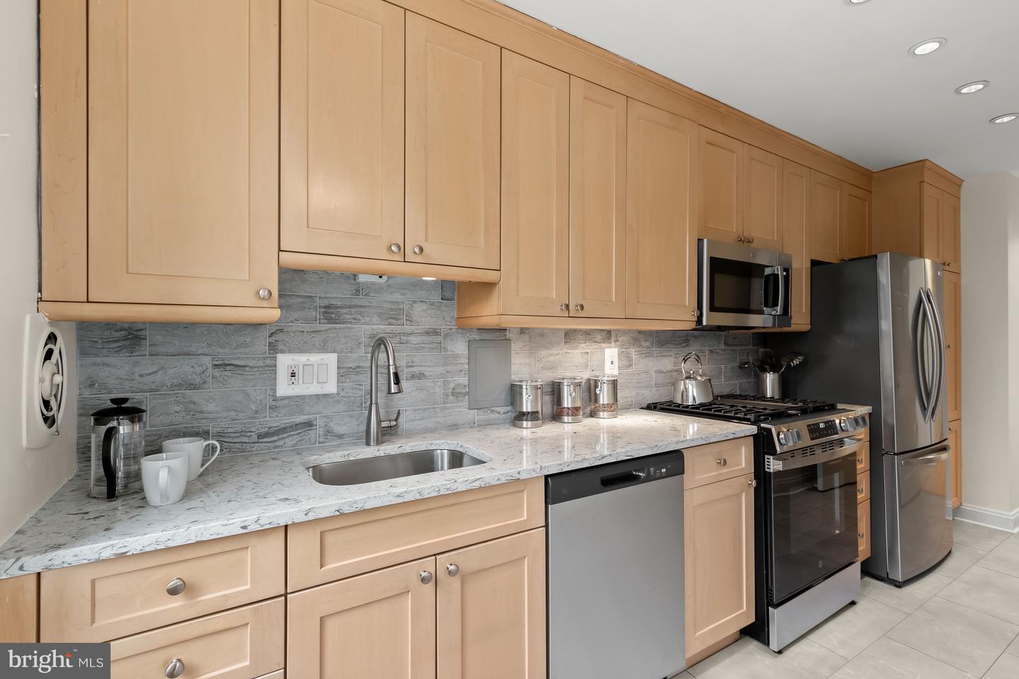 4000 TUNLAW RD NW #1007, WASHINGTON, District Of Columbia 20007, 2 Bedrooms Bedrooms, ,2 BathroomsBathrooms,Residential,For sale,4000 TUNLAW RD NW #1007,DCDC2248492 MLS # DCDC2248492