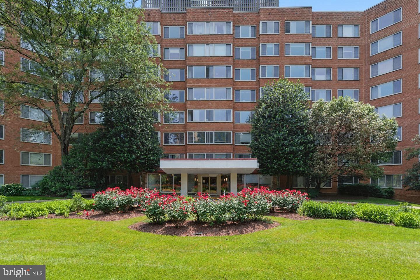 4000 TUNLAW RD NW #1007, WASHINGTON, District Of Columbia 20007, 2 Bedrooms Bedrooms, ,2 BathroomsBathrooms,Residential,For sale,4000 TUNLAW RD NW #1007,DCDC2248492 MLS # DCDC2248492