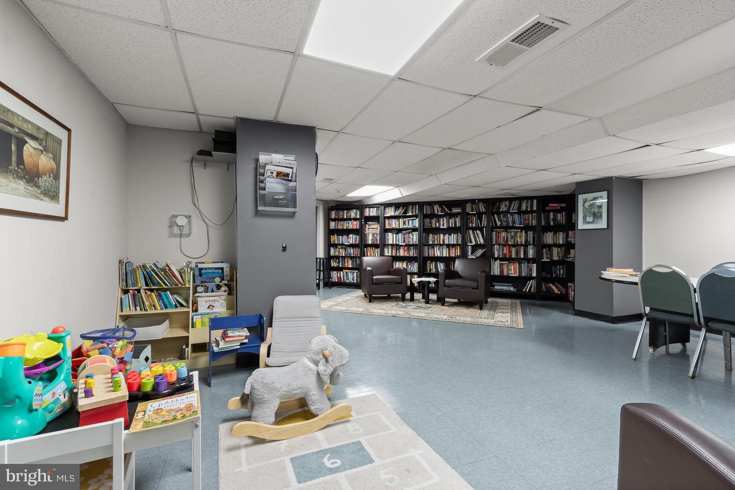 4000 TUNLAW RD NW #1007, WASHINGTON, District Of Columbia 20007, 2 Bedrooms Bedrooms, ,2 BathroomsBathrooms,Residential,For sale,4000 TUNLAW RD NW #1007,DCDC2248492 MLS # DCDC2248492