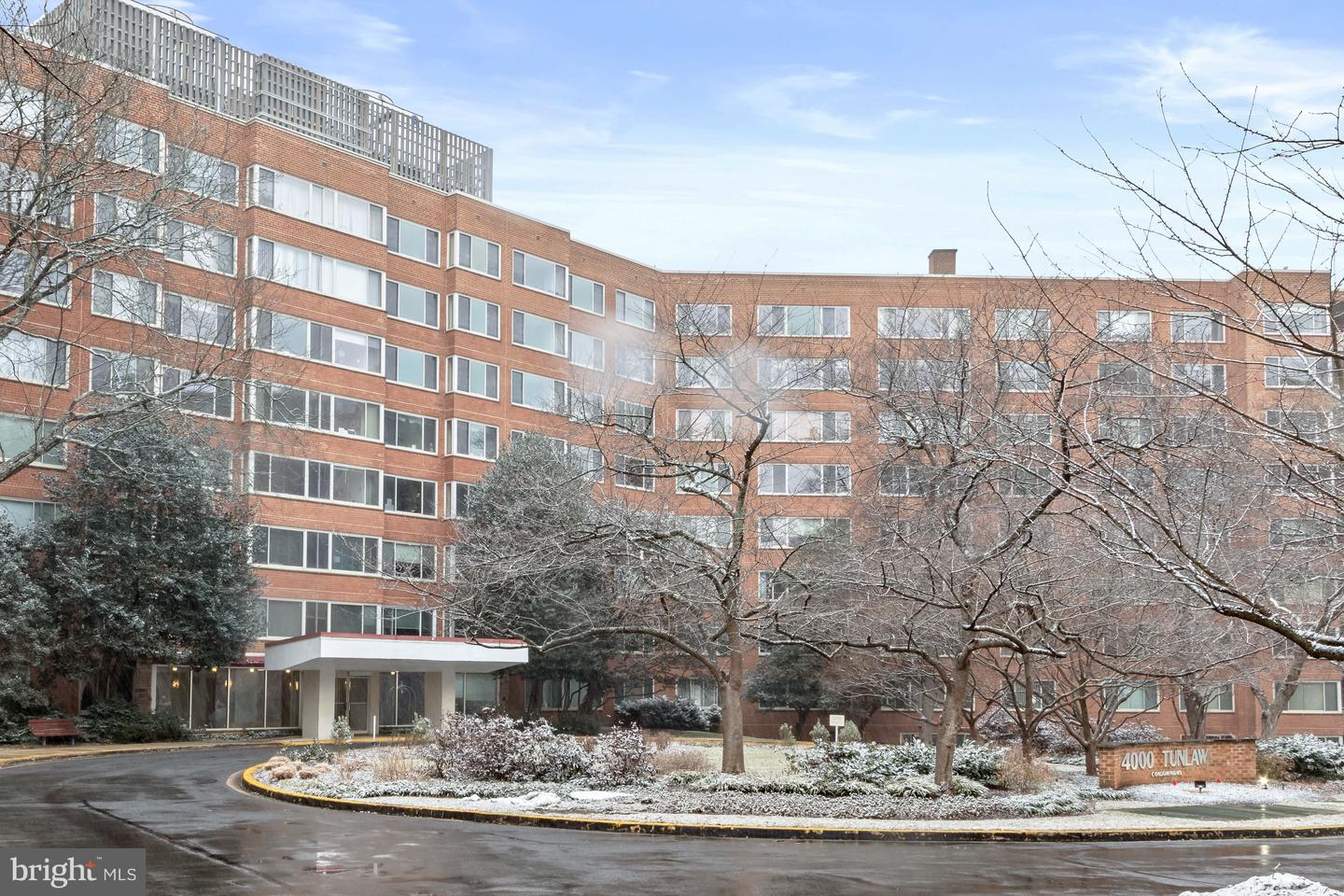 4000 TUNLAW RD NW #1007, WASHINGTON, District Of Columbia 20007, 2 Bedrooms Bedrooms, ,2 BathroomsBathrooms,Residential,For sale,4000 TUNLAW RD NW #1007,DCDC2248492 MLS # DCDC2248492