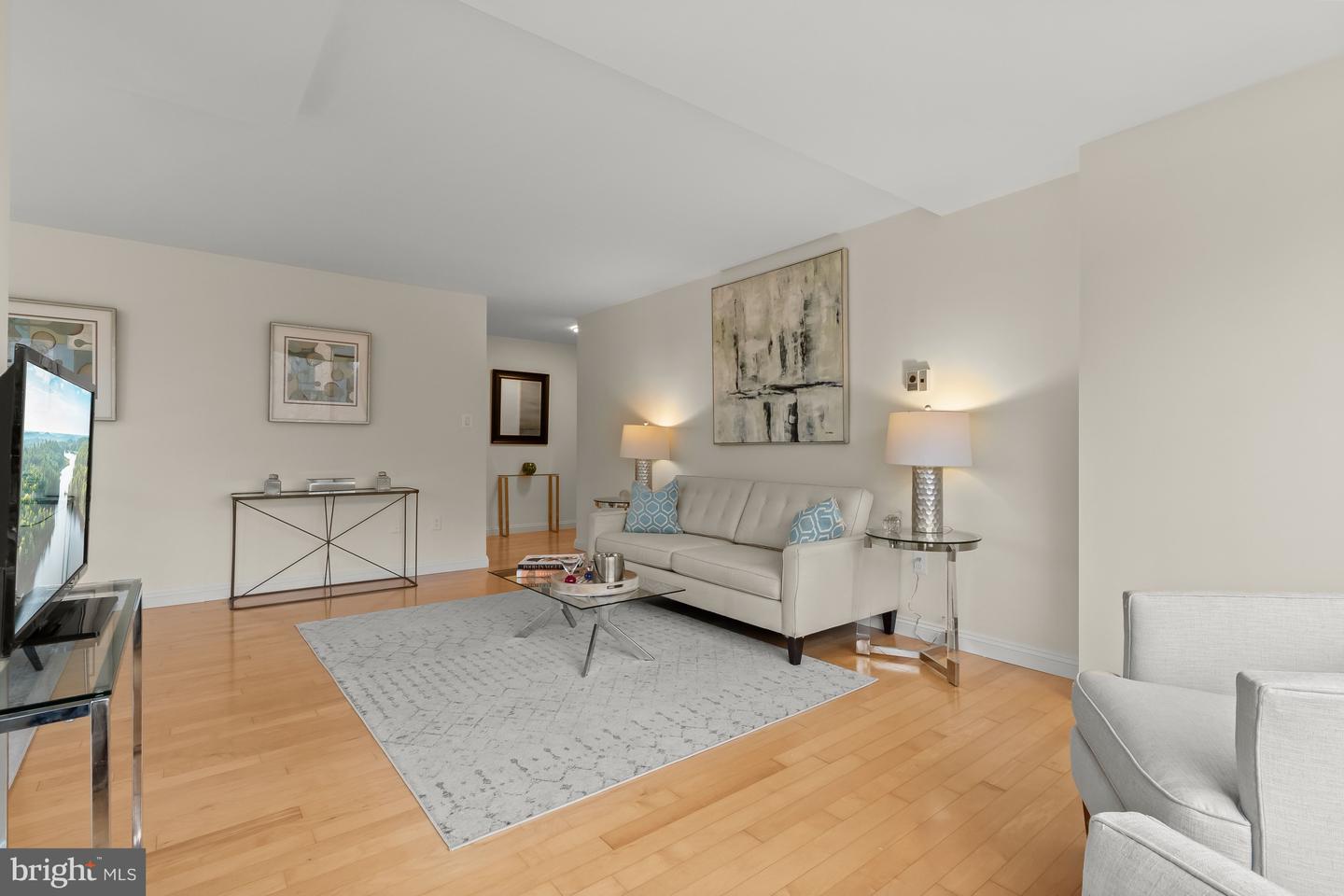 4000 TUNLAW RD NW #1007, WASHINGTON, District Of Columbia 20007, 2 Bedrooms Bedrooms, ,2 BathroomsBathrooms,Residential,For sale,4000 TUNLAW RD NW #1007,DCDC2248492 MLS # DCDC2248492