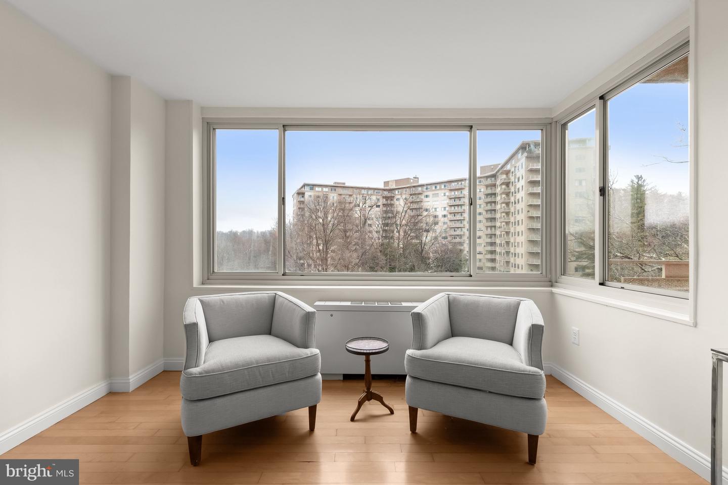 4000 TUNLAW RD NW #1007, WASHINGTON, District Of Columbia 20007, 2 Bedrooms Bedrooms, ,2 BathroomsBathrooms,Residential,For sale,4000 TUNLAW RD NW #1007,DCDC2248492 MLS # DCDC2248492