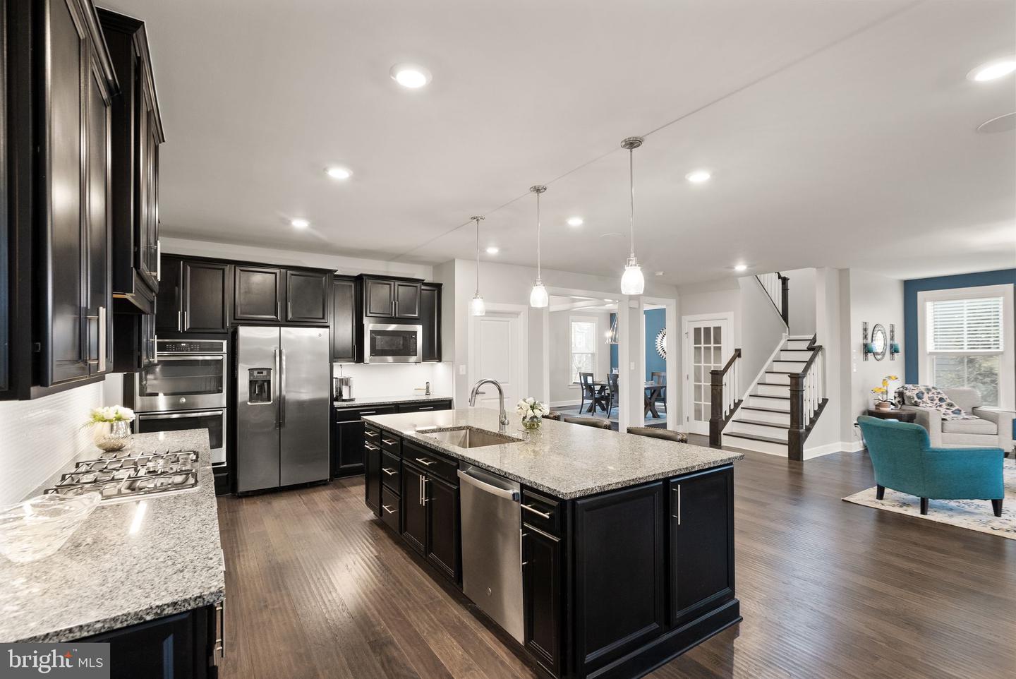 41123 HICKORY HEDGE PL, ALDIE, Virginia 20105, 5 Bedrooms Bedrooms, ,4 BathroomsBathrooms,Residential,For sale,41123 HICKORY HEDGE PL,VALO2117218 MLS # VALO2117218