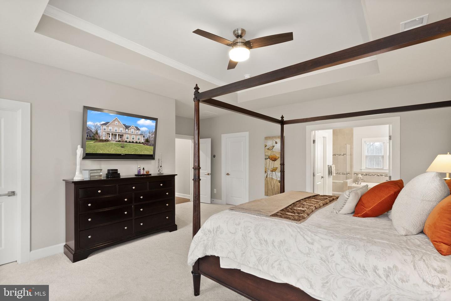 41123 HICKORY HEDGE PL, ALDIE, Virginia 20105, 5 Bedrooms Bedrooms, ,4 BathroomsBathrooms,Residential,For sale,41123 HICKORY HEDGE PL,VALO2117218 MLS # VALO2117218