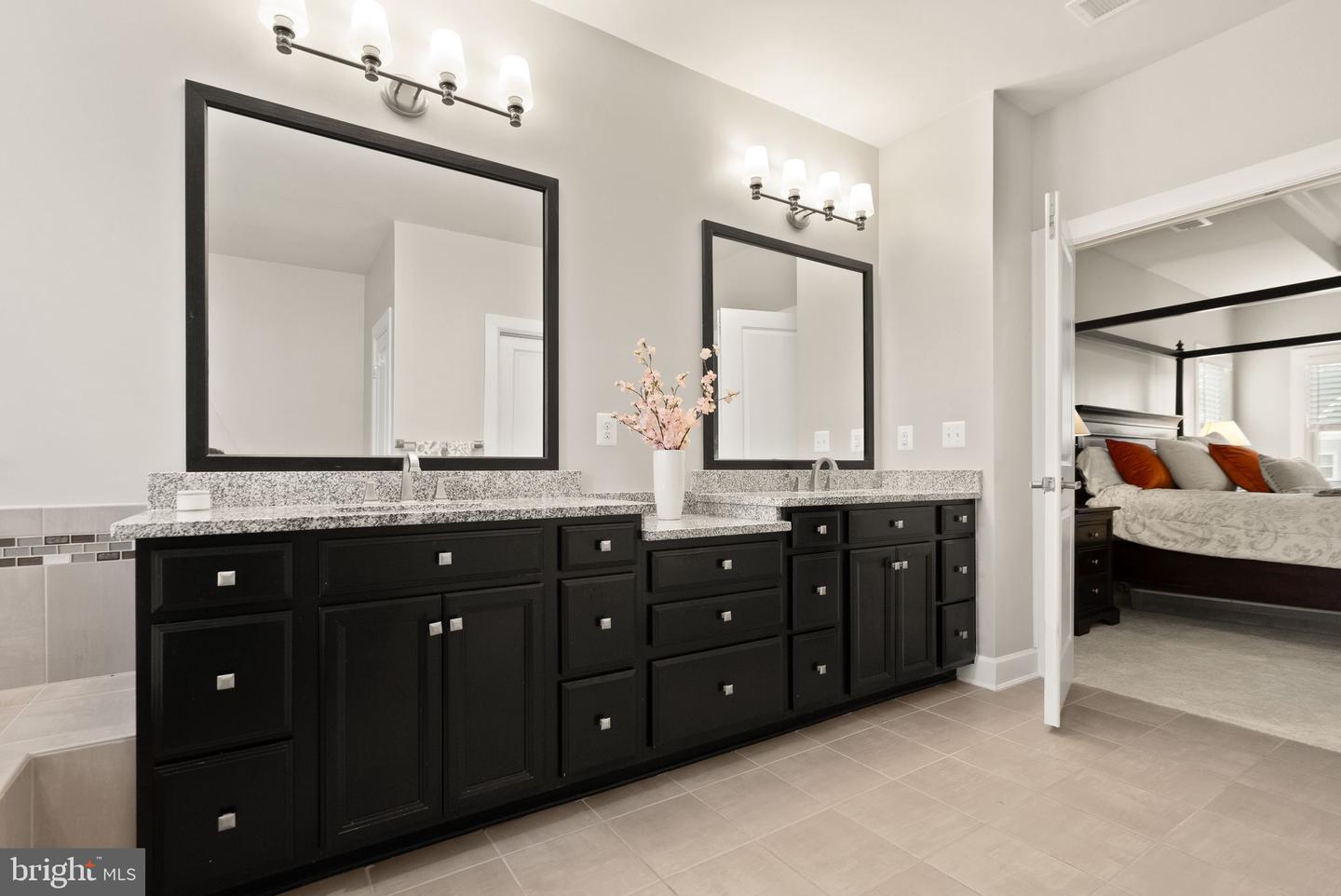 41123 HICKORY HEDGE PL, ALDIE, Virginia 20105, 5 Bedrooms Bedrooms, ,4 BathroomsBathrooms,Residential,For sale,41123 HICKORY HEDGE PL,VALO2117218 MLS # VALO2117218