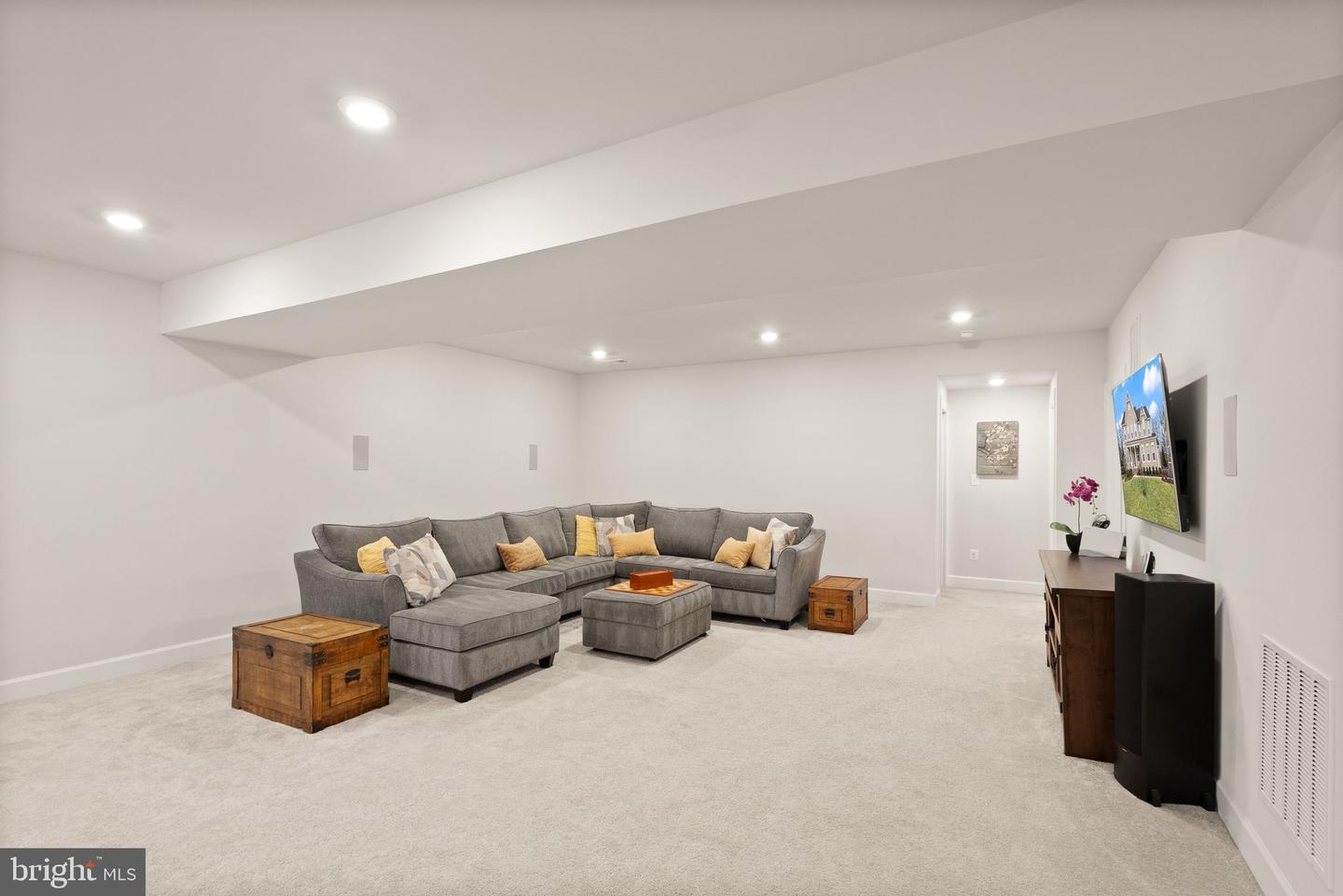 41123 HICKORY HEDGE PL, ALDIE, Virginia 20105, 5 Bedrooms Bedrooms, ,4 BathroomsBathrooms,Residential,For sale,41123 HICKORY HEDGE PL,VALO2117218 MLS # VALO2117218