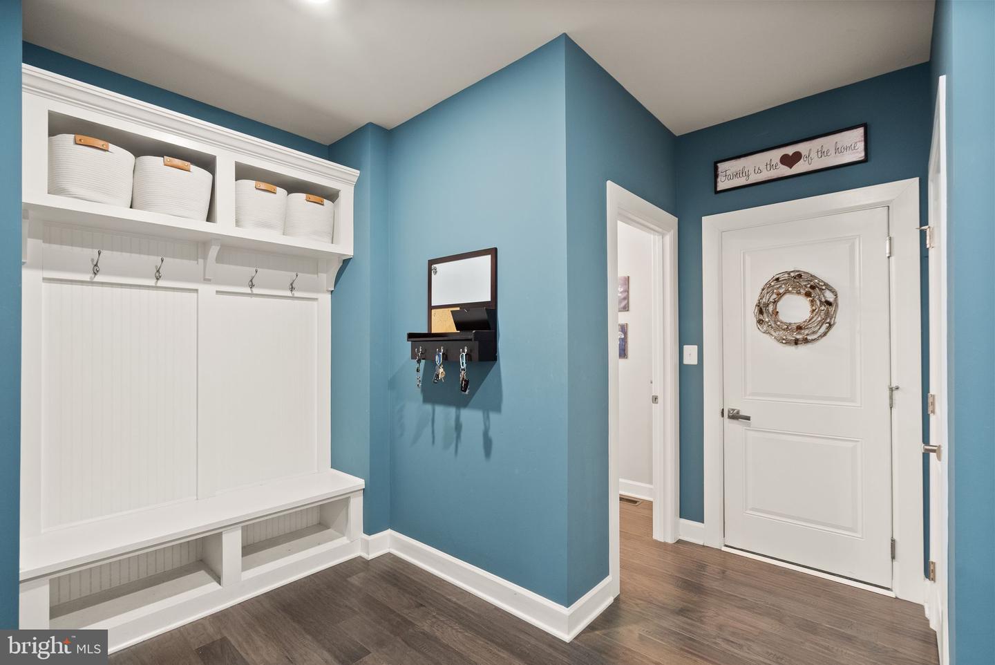 41123 HICKORY HEDGE PL, ALDIE, Virginia 20105, 5 Bedrooms Bedrooms, ,4 BathroomsBathrooms,Residential,For sale,41123 HICKORY HEDGE PL,VALO2117218 MLS # VALO2117218