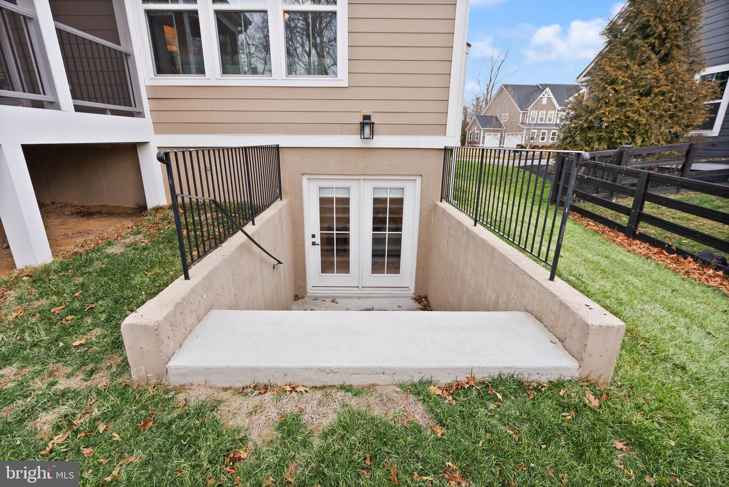 41123 HICKORY HEDGE PL, ALDIE, Virginia 20105, 5 Bedrooms Bedrooms, ,4 BathroomsBathrooms,Residential,For sale,41123 HICKORY HEDGE PL,VALO2117218 MLS # VALO2117218