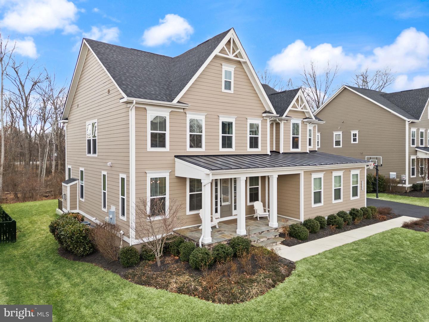 41123 HICKORY HEDGE PL, ALDIE, Virginia 20105, 5 Bedrooms Bedrooms, ,4 BathroomsBathrooms,Residential,For sale,41123 HICKORY HEDGE PL,VALO2117218 MLS # VALO2117218