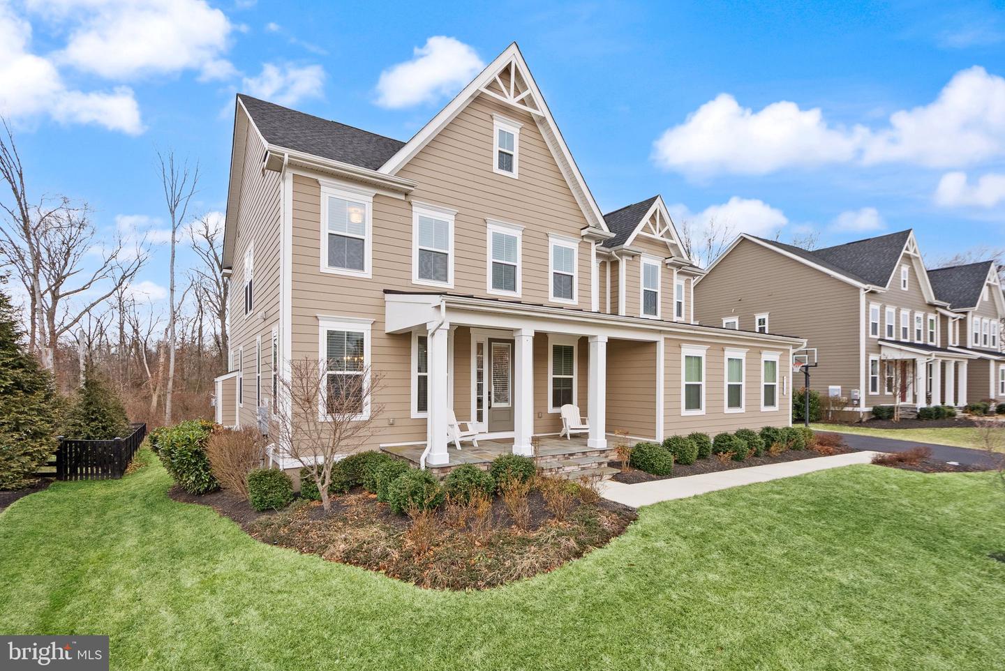 41123 HICKORY HEDGE PL, ALDIE, Virginia 20105, 5 Bedrooms Bedrooms, ,4 BathroomsBathrooms,Residential,For sale,41123 HICKORY HEDGE PL,VALO2117218 MLS # VALO2117218