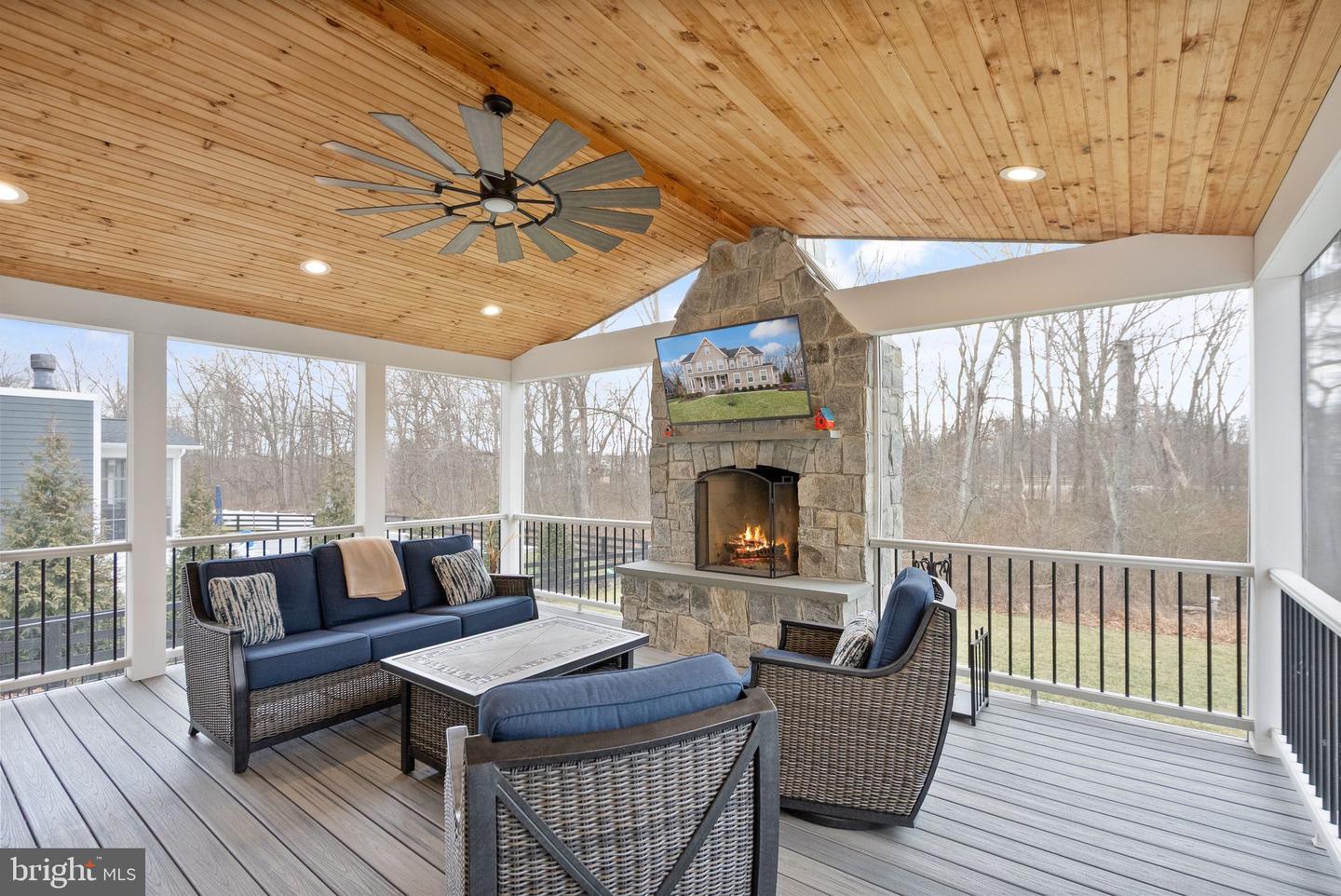 41123 HICKORY HEDGE PL, ALDIE, Virginia 20105, 5 Bedrooms Bedrooms, ,4 BathroomsBathrooms,Residential,For sale,41123 HICKORY HEDGE PL,VALO2117218 MLS # VALO2117218