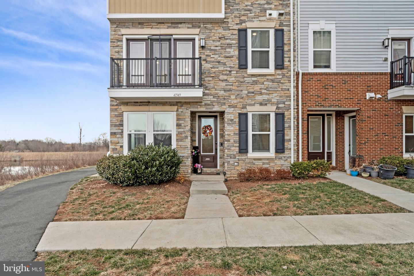 41949 PICKWICK MILL TER, ALDIE, Virginia 20105, 3 Bedrooms Bedrooms, ,2 BathroomsBathrooms,Residential,For sale,41949 PICKWICK MILL TER,VALO2117224 MLS # VALO2117224