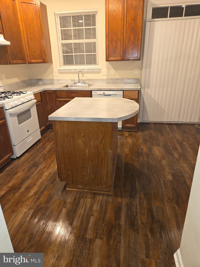 146 SW DANBURY ST SW, WASHINGTON, District Of Columbia 20032, 3 Bedrooms Bedrooms, ,3 BathroomsBathrooms,Residential,For sale,146 SW DANBURY ST SW,DCDC2248600 MLS # DCDC2248600