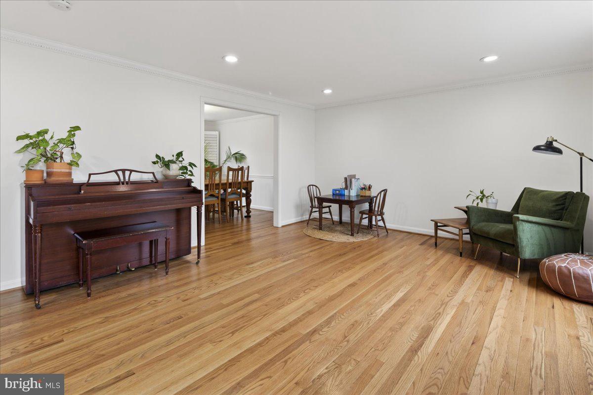 4201 PICKERING PL, ALEXANDRIA, Virginia 22309, 5 Bedrooms Bedrooms, ,2 BathroomsBathrooms,Residential,For sale,4201 PICKERING PL,VAFX2293900 MLS # VAFX2293900