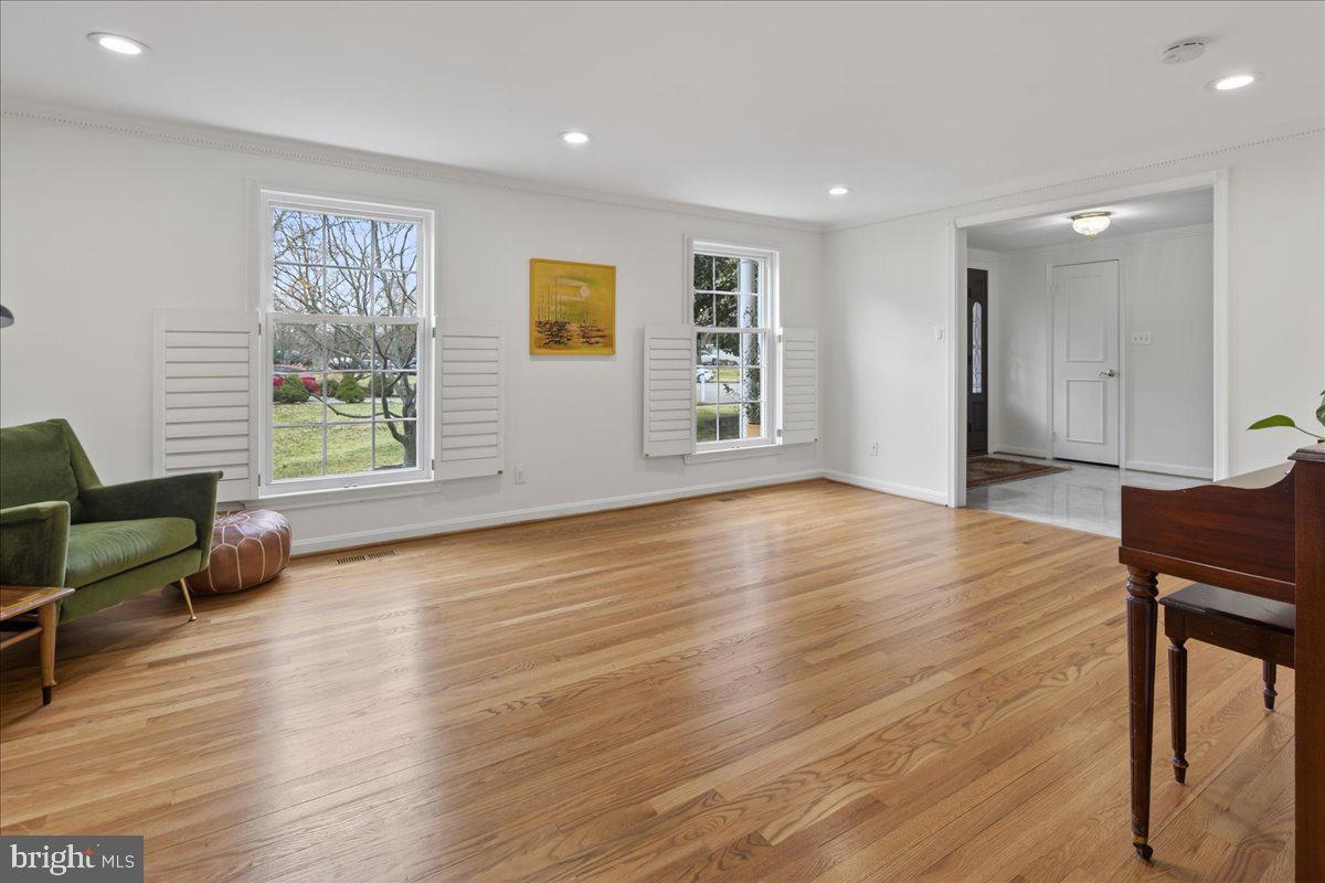 4201 PICKERING PL, ALEXANDRIA, Virginia 22309, 5 Bedrooms Bedrooms, ,2 BathroomsBathrooms,Residential,For sale,4201 PICKERING PL,VAFX2293900 MLS # VAFX2293900