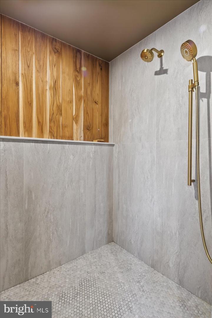 4201 PICKERING PL, ALEXANDRIA, Virginia 22309, 5 Bedrooms Bedrooms, ,2 BathroomsBathrooms,Residential,For sale,4201 PICKERING PL,VAFX2293900 MLS # VAFX2293900