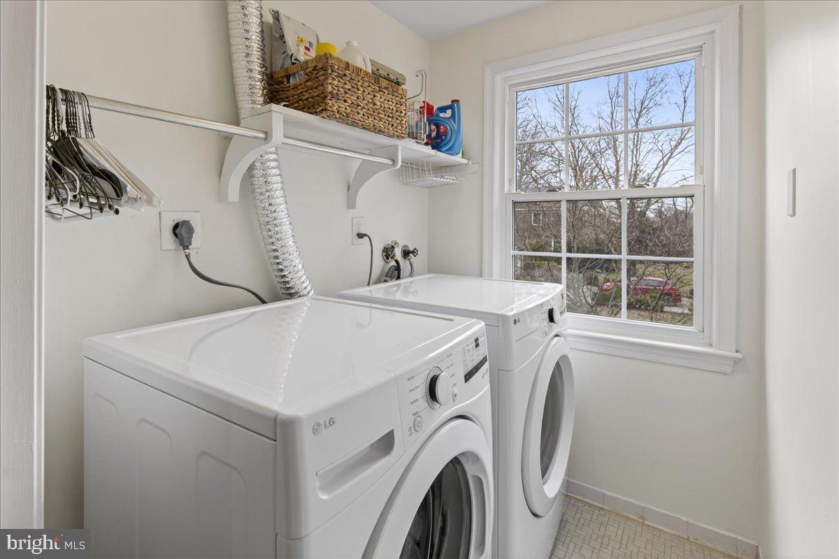 4201 PICKERING PL, ALEXANDRIA, Virginia 22309, 5 Bedrooms Bedrooms, ,2 BathroomsBathrooms,Residential,For sale,4201 PICKERING PL,VAFX2293900 MLS # VAFX2293900