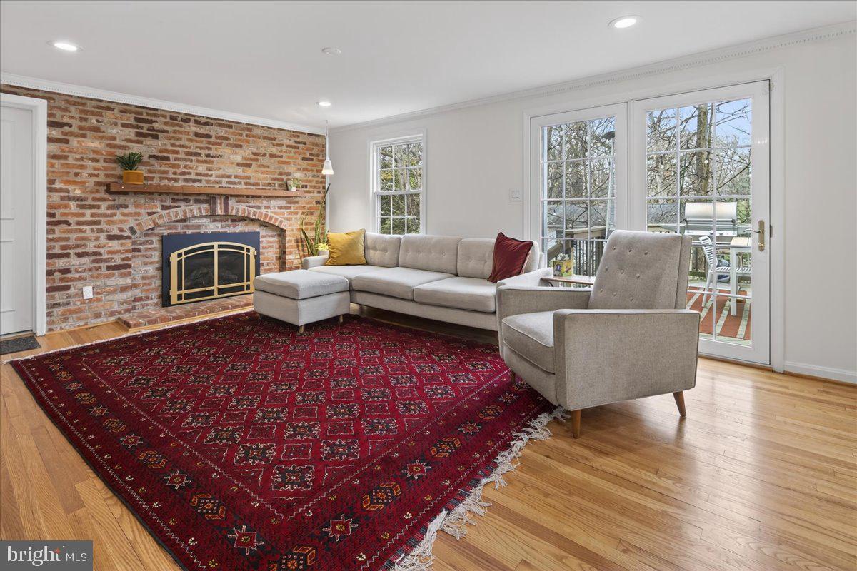 4201 PICKERING PL, ALEXANDRIA, Virginia 22309, 5 Bedrooms Bedrooms, ,2 BathroomsBathrooms,Residential,For sale,4201 PICKERING PL,VAFX2293900 MLS # VAFX2293900