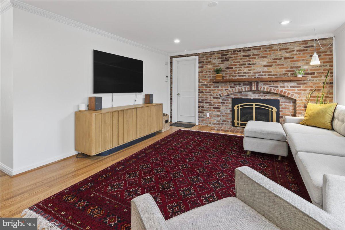 4201 PICKERING PL, ALEXANDRIA, Virginia 22309, 5 Bedrooms Bedrooms, ,2 BathroomsBathrooms,Residential,For sale,4201 PICKERING PL,VAFX2293900 MLS # VAFX2293900