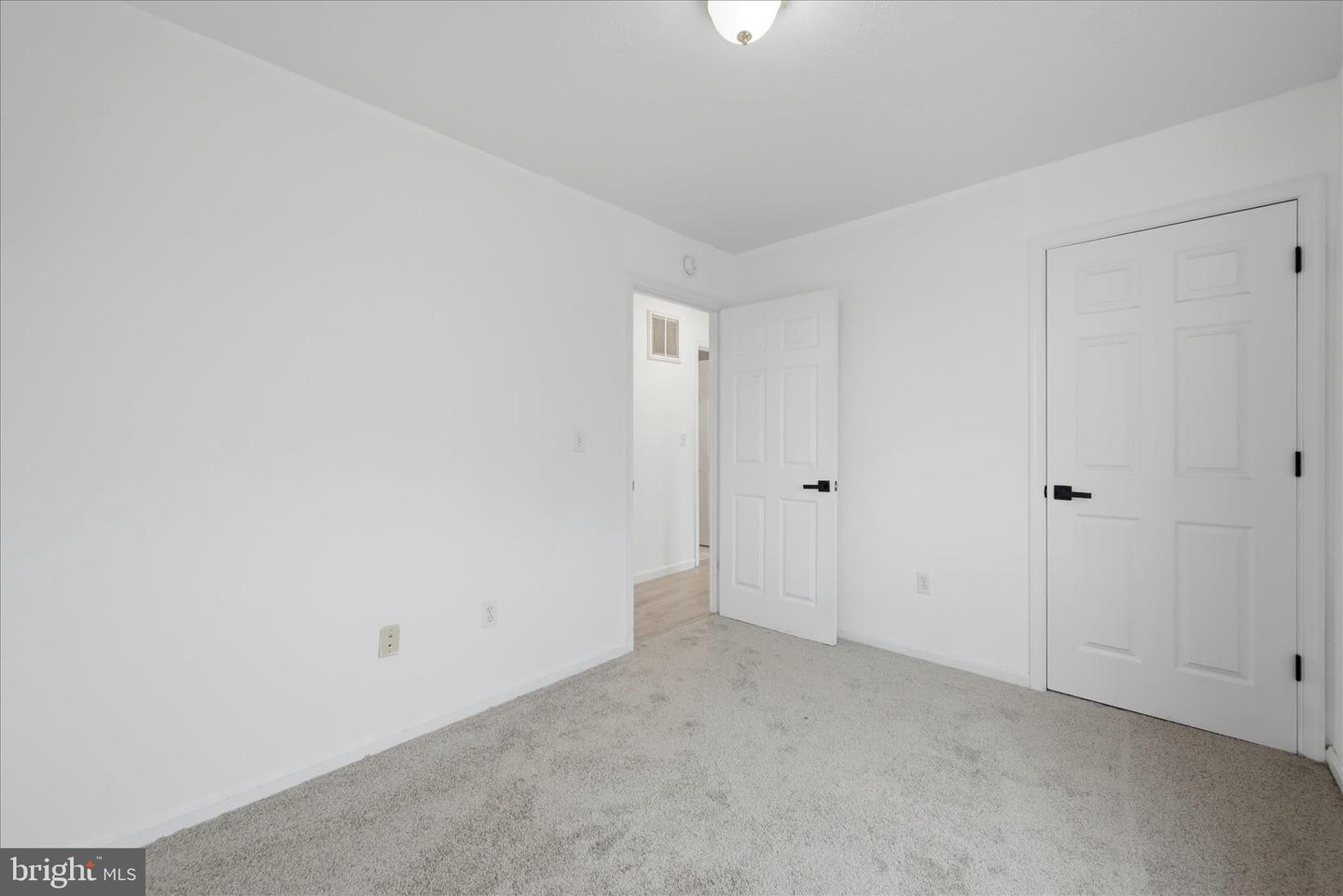 322 ALSBERRY ST, STRASBURG, Virginia 22657, 3 Bedrooms Bedrooms, ,2 BathroomsBathrooms,Residential,For sale,322 ALSBERRY ST,VASH2013722 MLS # VASH2013722