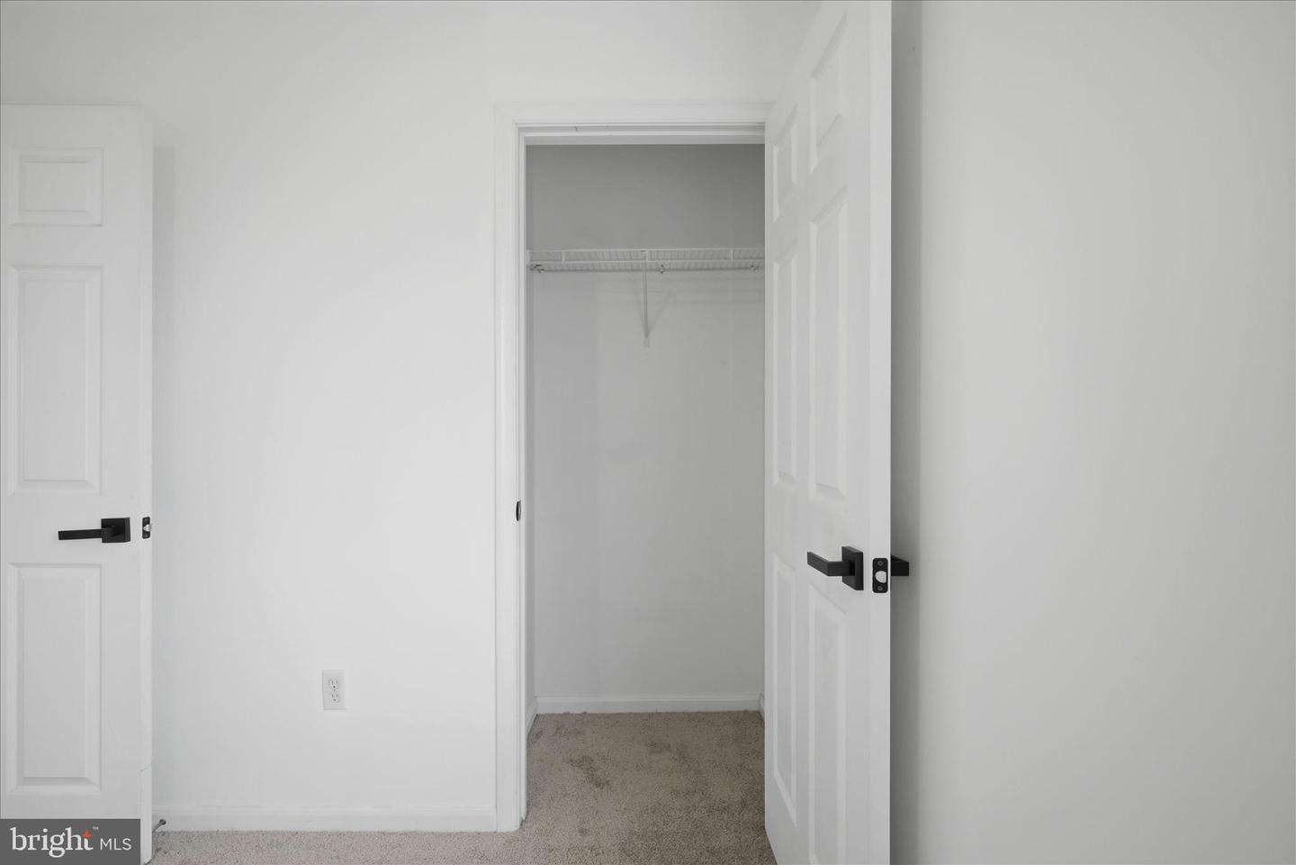 322 ALSBERRY ST, STRASBURG, Virginia 22657, 3 Bedrooms Bedrooms, ,2 BathroomsBathrooms,Residential,For sale,322 ALSBERRY ST,VASH2013722 MLS # VASH2013722