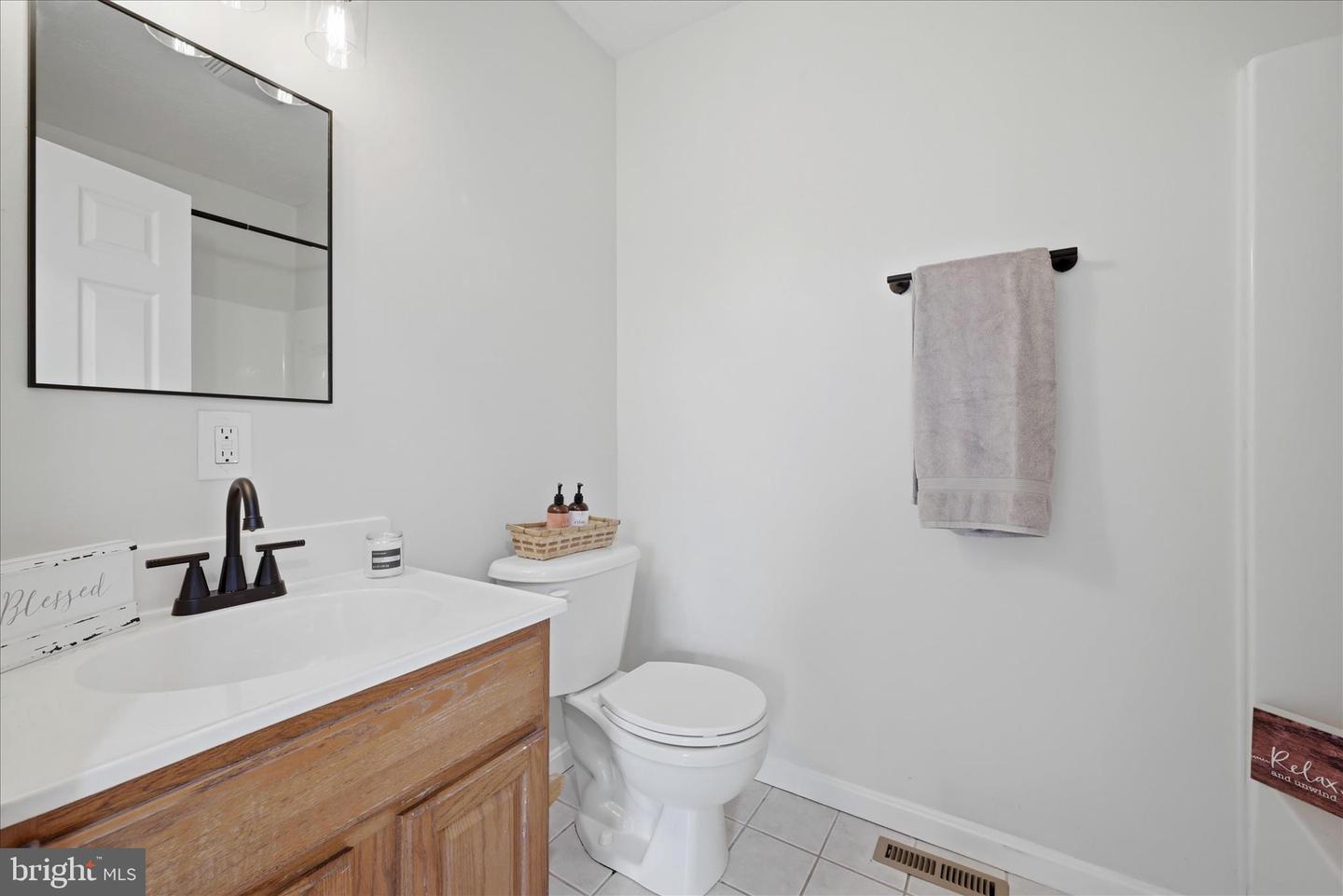 322 ALSBERRY ST, STRASBURG, Virginia 22657, 3 Bedrooms Bedrooms, ,2 BathroomsBathrooms,Residential,For sale,322 ALSBERRY ST,VASH2013722 MLS # VASH2013722