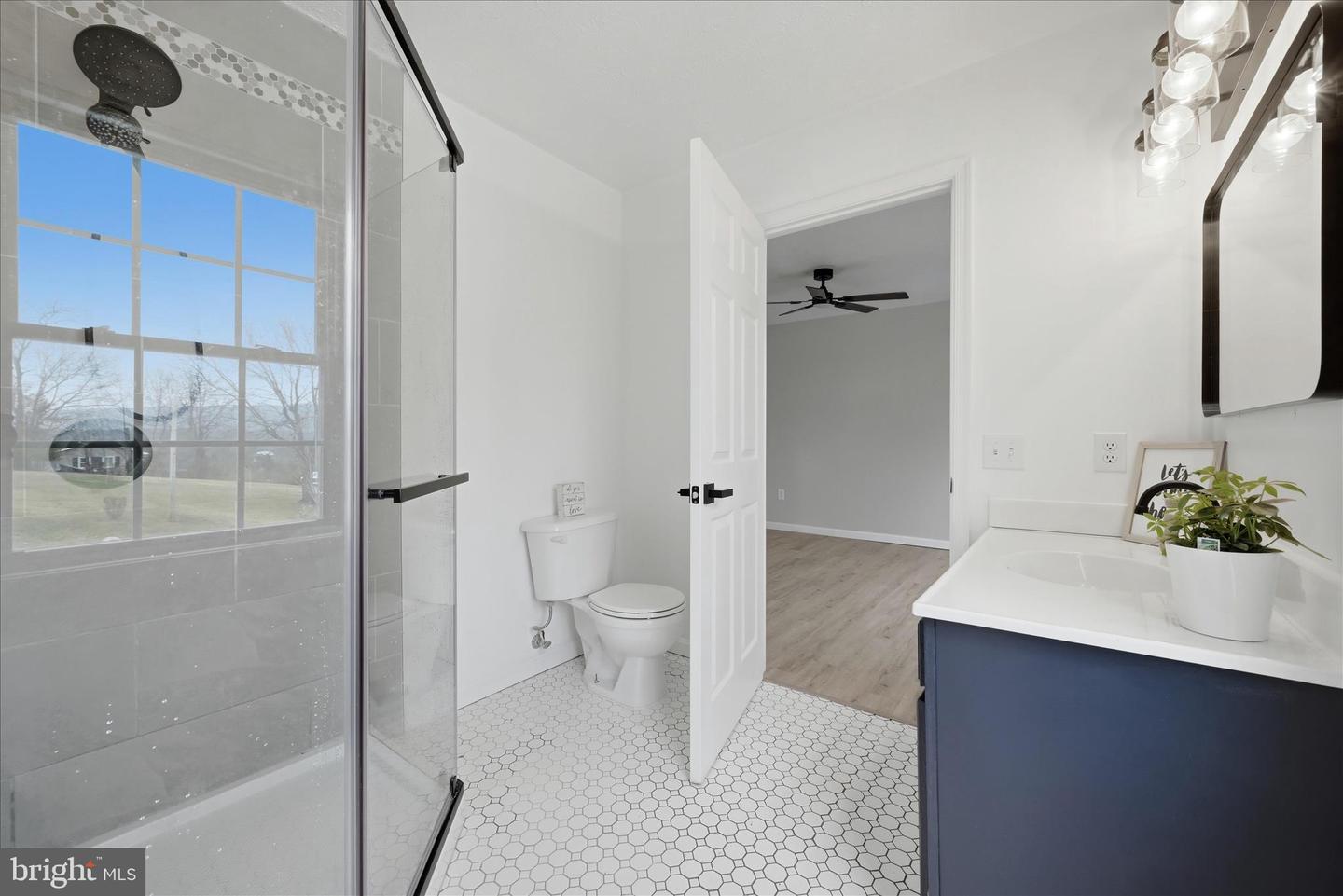 322 ALSBERRY ST, STRASBURG, Virginia 22657, 3 Bedrooms Bedrooms, ,2 BathroomsBathrooms,Residential,For sale,322 ALSBERRY ST,VASH2013722 MLS # VASH2013722