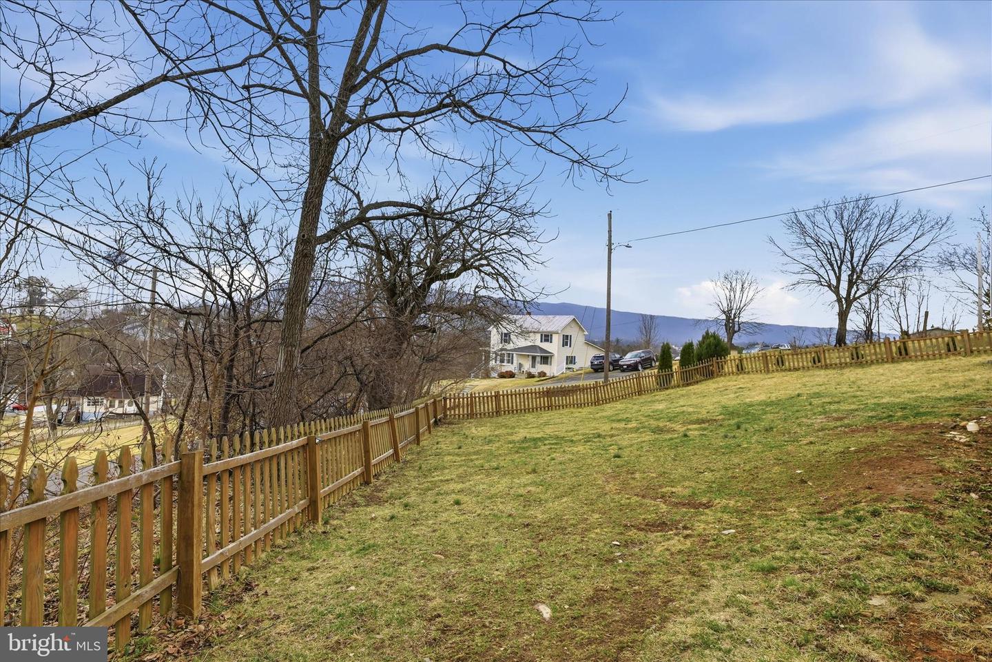 322 ALSBERRY ST, STRASBURG, Virginia 22657, 3 Bedrooms Bedrooms, ,2 BathroomsBathrooms,Residential,For sale,322 ALSBERRY ST,VASH2013722 MLS # VASH2013722