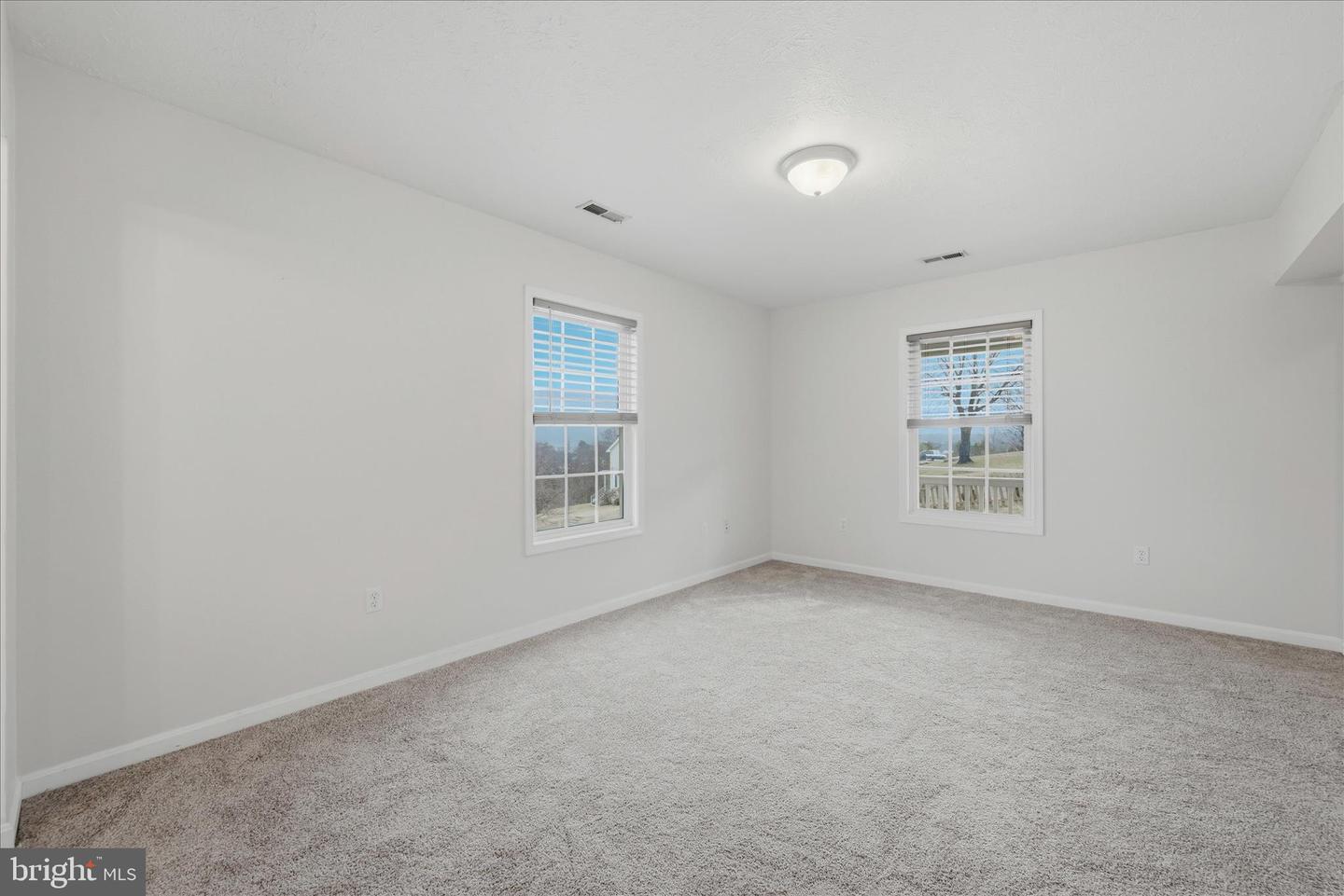 322 ALSBERRY ST, STRASBURG, Virginia 22657, 3 Bedrooms Bedrooms, ,2 BathroomsBathrooms,Residential,For sale,322 ALSBERRY ST,VASH2013722 MLS # VASH2013722