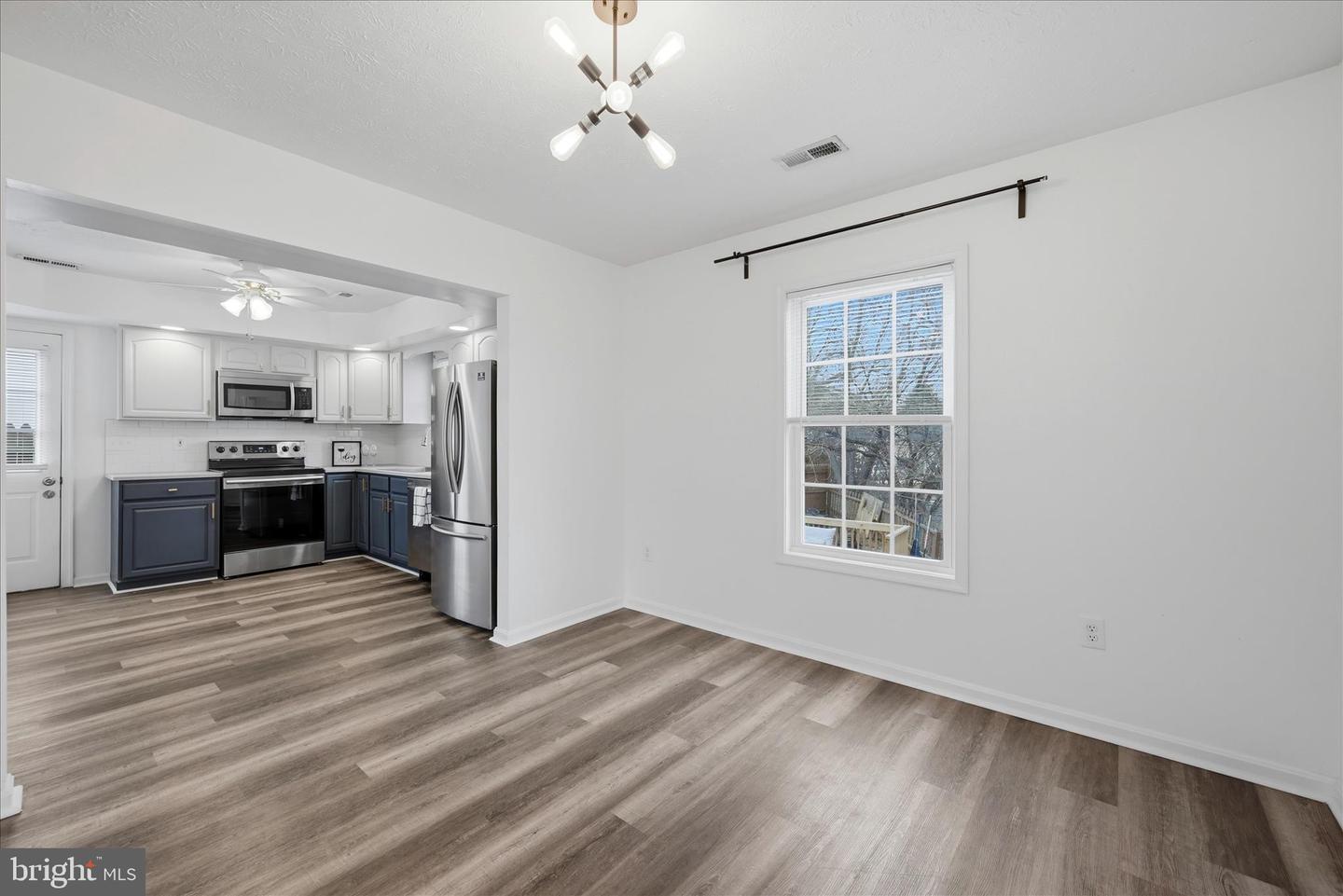 322 ALSBERRY ST, STRASBURG, Virginia 22657, 3 Bedrooms Bedrooms, ,2 BathroomsBathrooms,Residential,For sale,322 ALSBERRY ST,VASH2013722 MLS # VASH2013722