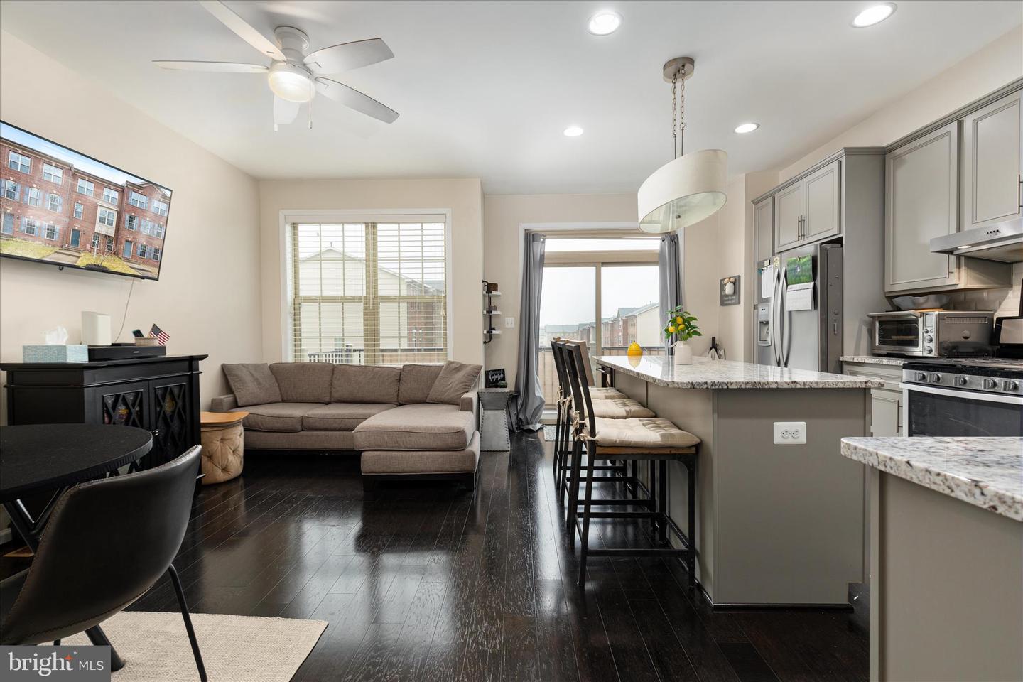 15995 MARSH PL, HAYMARKET, Virginia 20169, 3 Bedrooms Bedrooms, ,4 BathroomsBathrooms,Residential,For sale,15995 MARSH PL,VAPW2113706 MLS # VAPW2113706