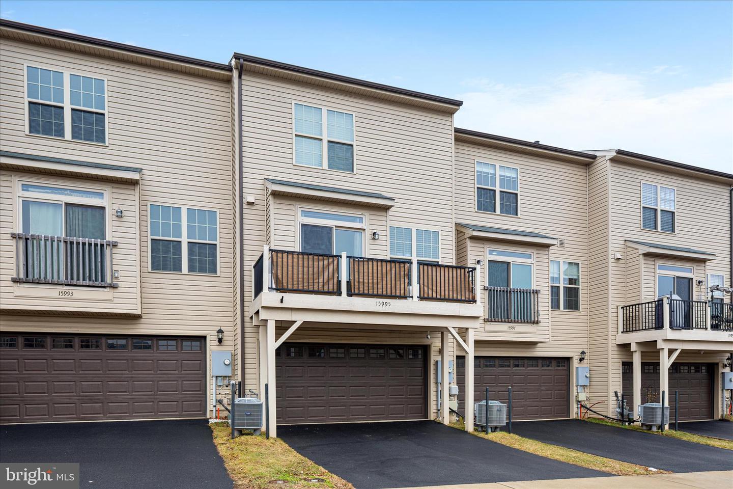 15995 MARSH PL, HAYMARKET, Virginia 20169, 3 Bedrooms Bedrooms, ,4 BathroomsBathrooms,Residential,For sale,15995 MARSH PL,VAPW2113706 MLS # VAPW2113706