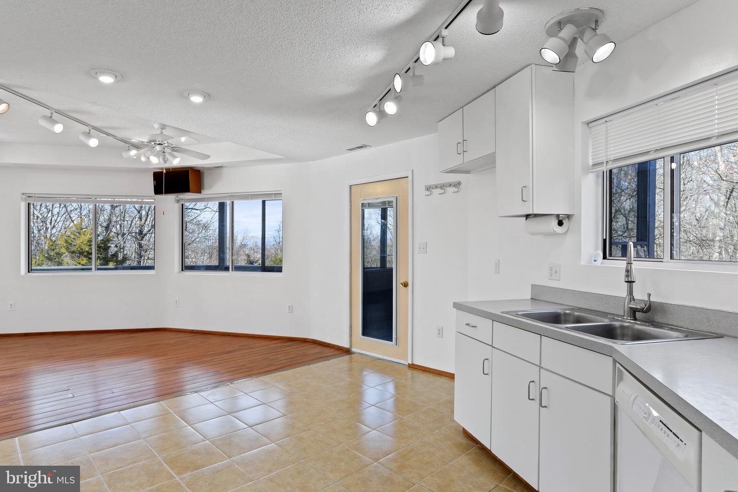 308 BRUSH LEAF LN, MOUNT JACKSON, Virginia 22842, 2 Bedrooms Bedrooms, 13 Rooms Rooms,2 BathroomsBathrooms,Residential,For sale,308 BRUSH LEAF LN,VASH2013728 MLS # VASH2013728