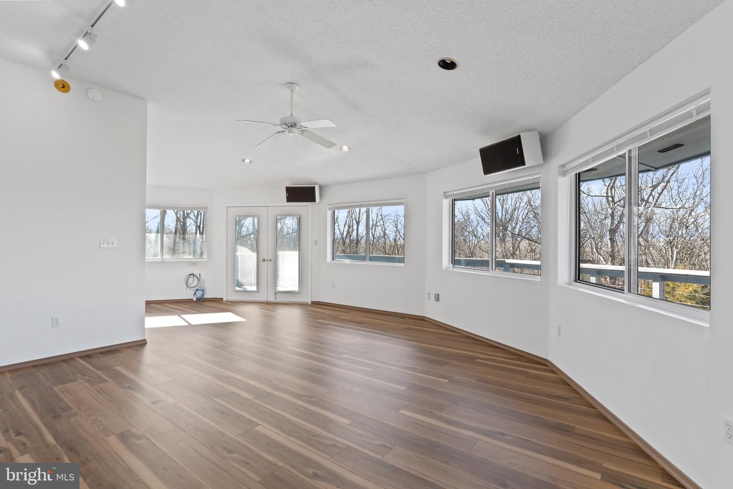 308 BRUSH LEAF LN, MOUNT JACKSON, Virginia 22842, 2 Bedrooms Bedrooms, 13 Rooms Rooms,2 BathroomsBathrooms,Residential,For sale,308 BRUSH LEAF LN,VASH2013728 MLS # VASH2013728