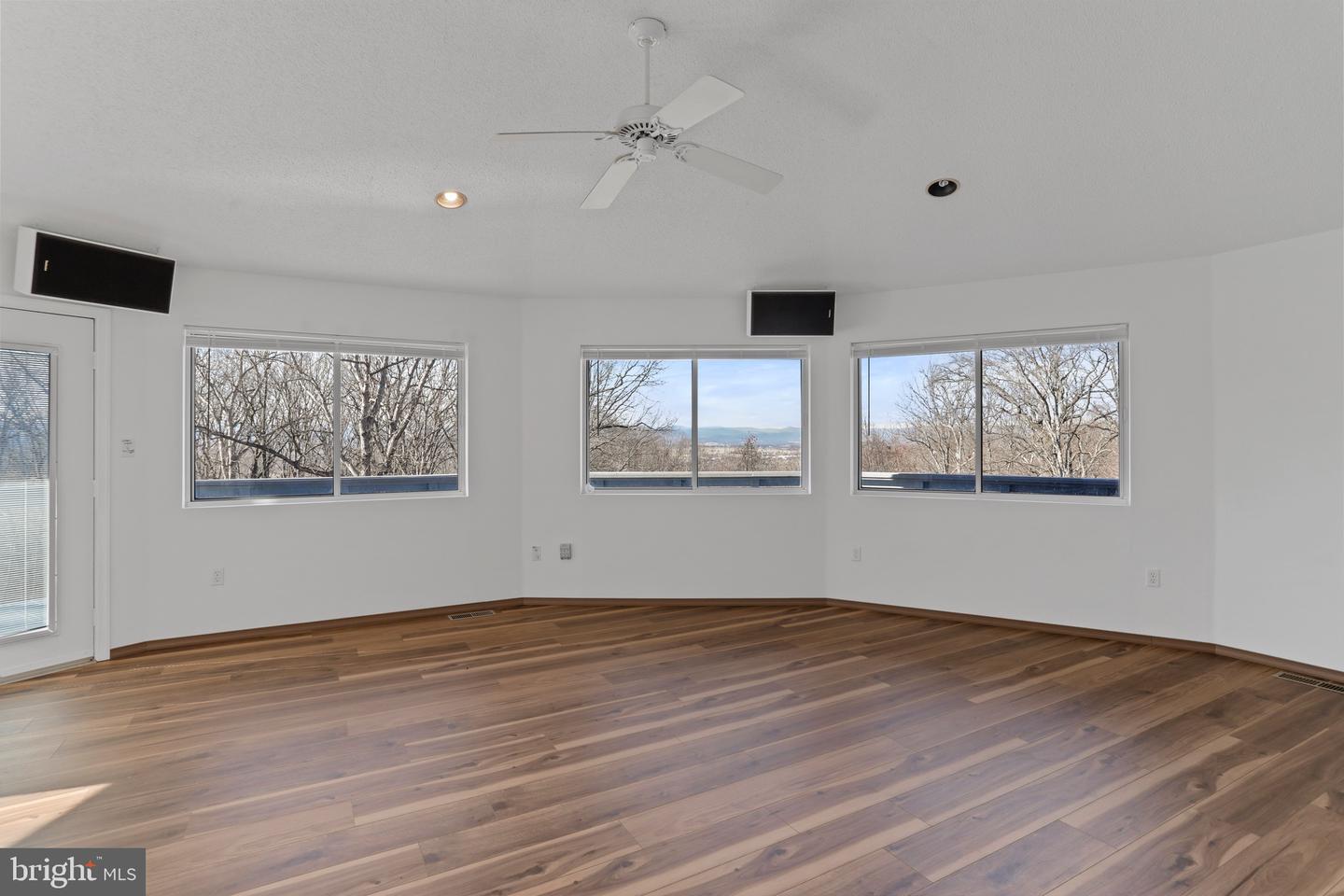 308 BRUSH LEAF LN, MOUNT JACKSON, Virginia 22842, 2 Bedrooms Bedrooms, 13 Rooms Rooms,2 BathroomsBathrooms,Residential,For sale,308 BRUSH LEAF LN,VASH2013728 MLS # VASH2013728