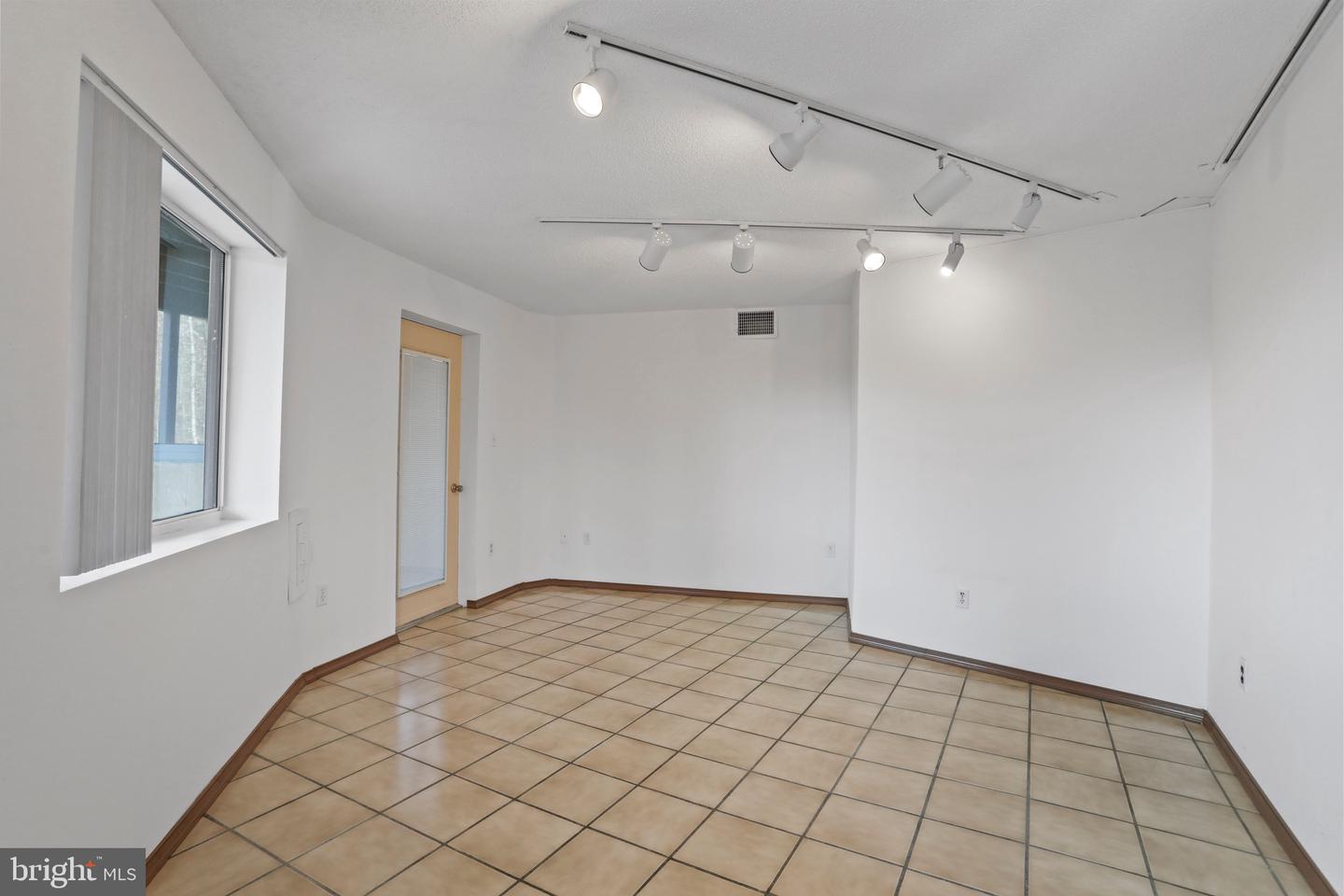 308 BRUSH LEAF LN, MOUNT JACKSON, Virginia 22842, 2 Bedrooms Bedrooms, 13 Rooms Rooms,2 BathroomsBathrooms,Residential,For sale,308 BRUSH LEAF LN,VASH2013728 MLS # VASH2013728