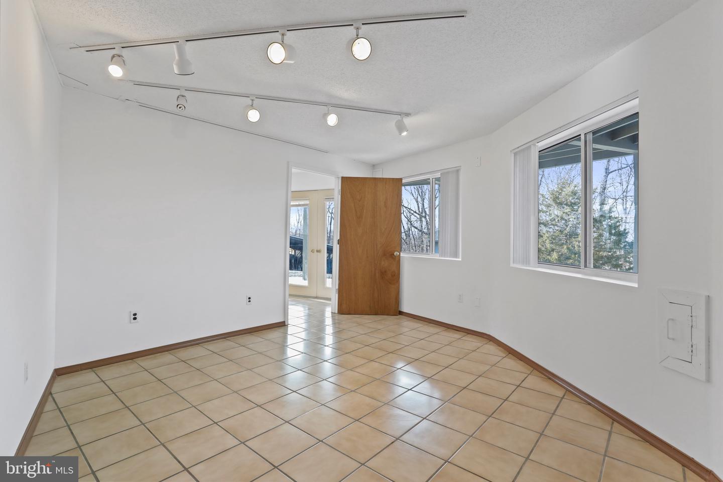 308 BRUSH LEAF LN, MOUNT JACKSON, Virginia 22842, 2 Bedrooms Bedrooms, 13 Rooms Rooms,2 BathroomsBathrooms,Residential,For sale,308 BRUSH LEAF LN,VASH2013728 MLS # VASH2013728