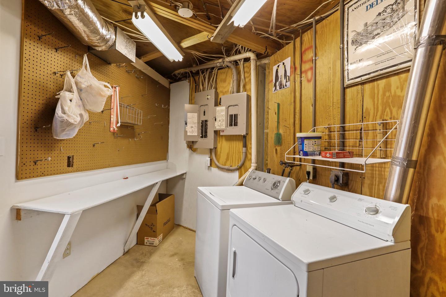 308 BRUSH LEAF LN, MOUNT JACKSON, Virginia 22842, 2 Bedrooms Bedrooms, 13 Rooms Rooms,2 BathroomsBathrooms,Residential,For sale,308 BRUSH LEAF LN,VASH2013728 MLS # VASH2013728