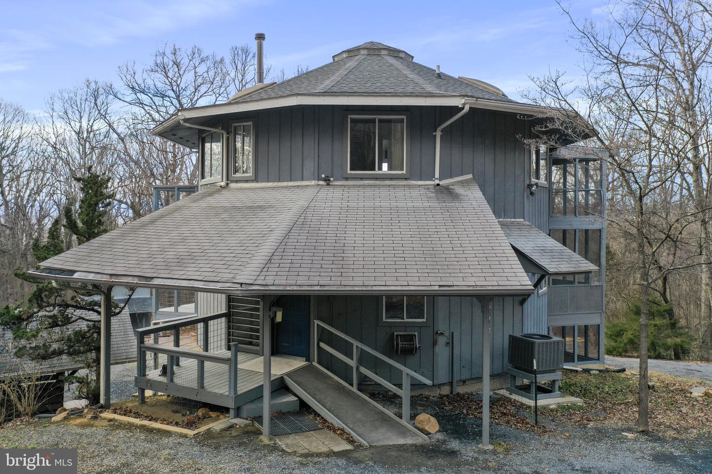 308 BRUSH LEAF LN, MOUNT JACKSON, Virginia 22842, 2 Bedrooms Bedrooms, 13 Rooms Rooms,2 BathroomsBathrooms,Residential,For sale,308 BRUSH LEAF LN,VASH2013728 MLS # VASH2013728