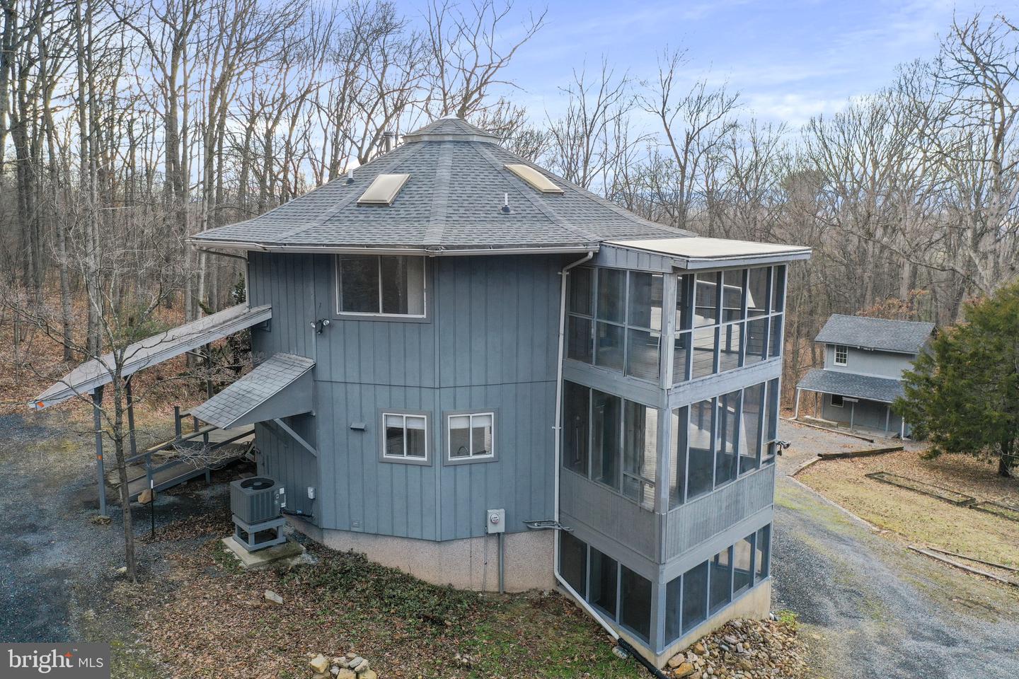 308 BRUSH LEAF LN, MOUNT JACKSON, Virginia 22842, 2 Bedrooms Bedrooms, 13 Rooms Rooms,2 BathroomsBathrooms,Residential,For sale,308 BRUSH LEAF LN,VASH2013728 MLS # VASH2013728