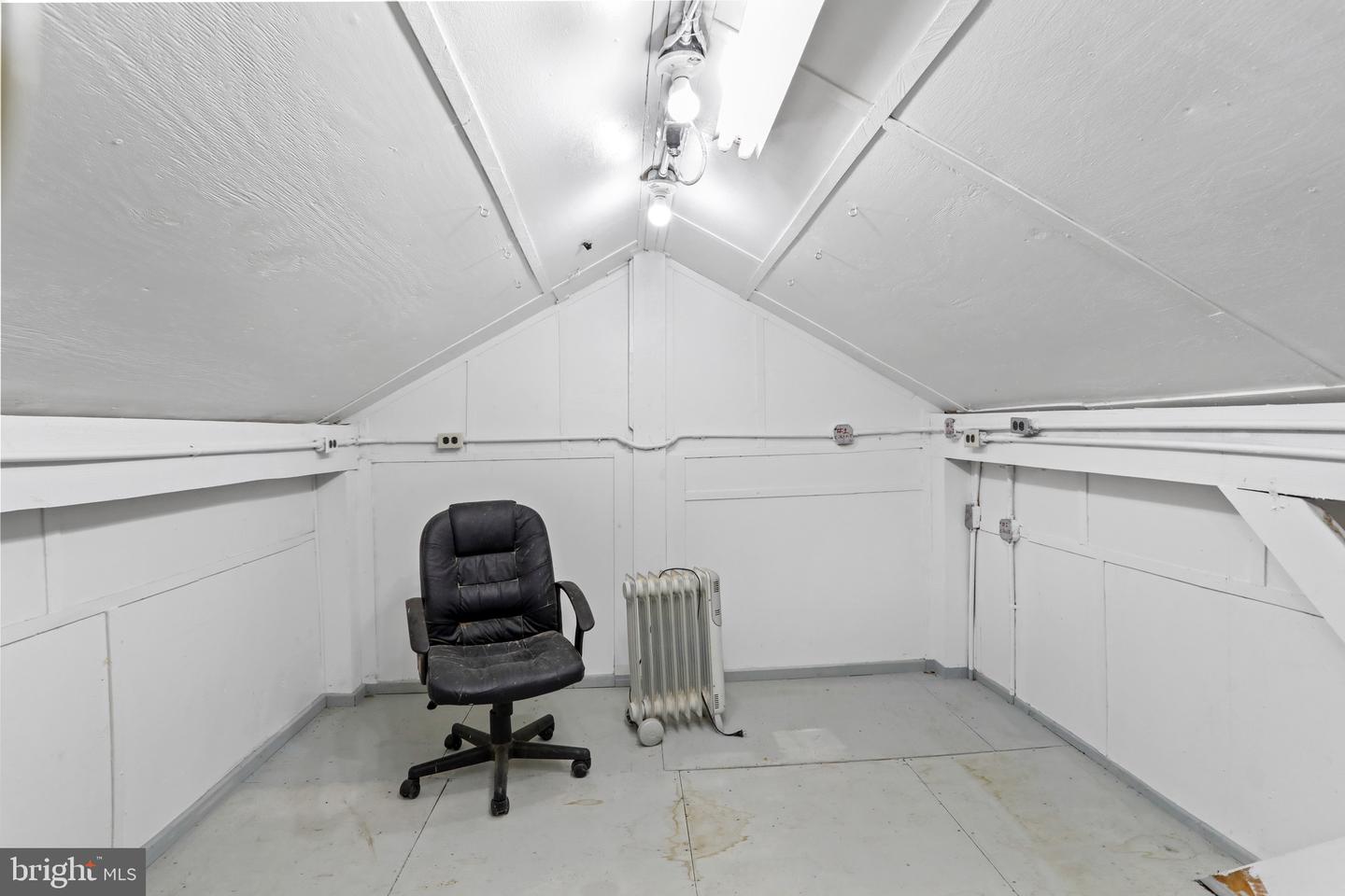 308 BRUSH LEAF LN, MOUNT JACKSON, Virginia 22842, 2 Bedrooms Bedrooms, 13 Rooms Rooms,2 BathroomsBathrooms,Residential,For sale,308 BRUSH LEAF LN,VASH2013728 MLS # VASH2013728