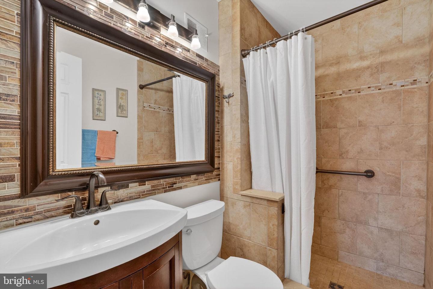 4309 GYPSY CT, ALEXANDRIA, Virginia 22310, 3 Bedrooms Bedrooms, 7 Rooms Rooms,2 BathroomsBathrooms,Residential,For sale,4309 GYPSY CT,VAFX2294010 MLS # VAFX2294010