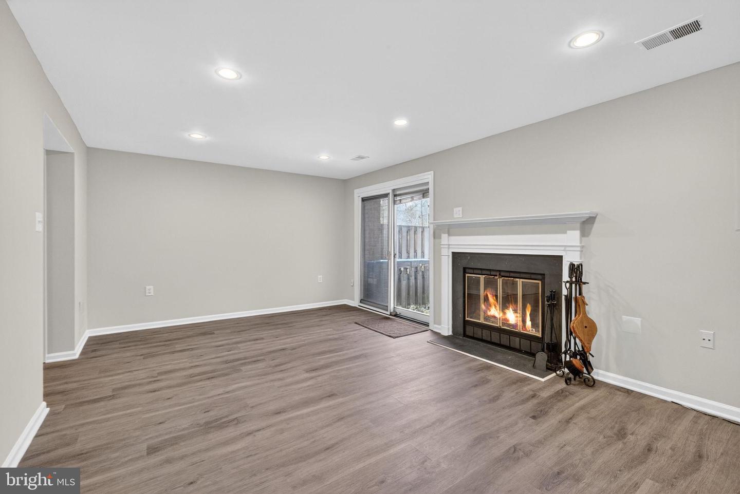 4309 GYPSY CT, ALEXANDRIA, Virginia 22310, 3 Bedrooms Bedrooms, 7 Rooms Rooms,2 BathroomsBathrooms,Residential,For sale,4309 GYPSY CT,VAFX2294010 MLS # VAFX2294010