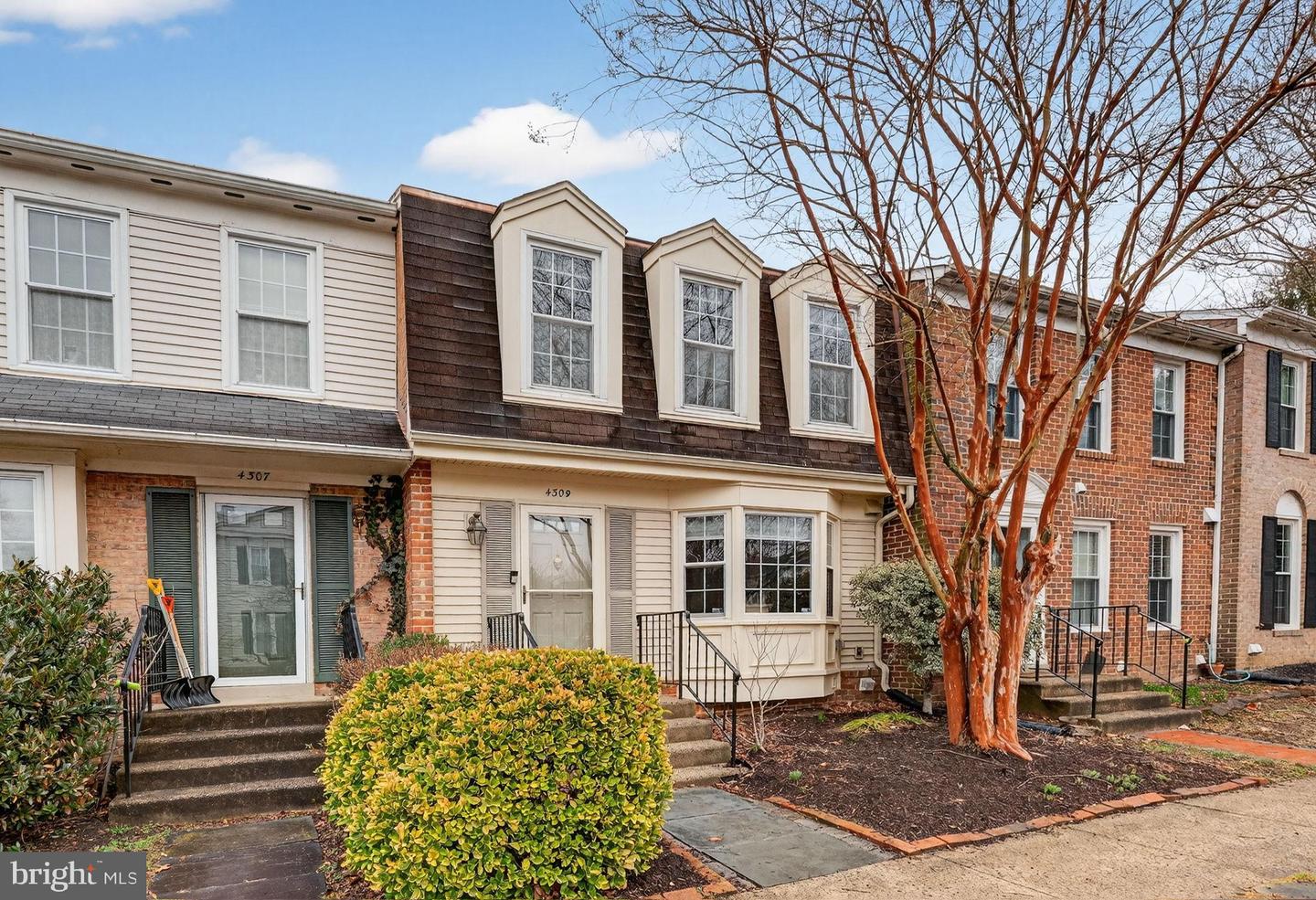 4309 GYPSY CT, ALEXANDRIA, Virginia 22310, 3 Bedrooms Bedrooms, 7 Rooms Rooms,2 BathroomsBathrooms,Residential,For sale,4309 GYPSY CT,VAFX2294010 MLS # VAFX2294010