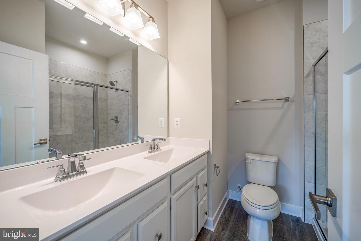 14062 SUNRISE VALLEY DR, HERNDON, Virginia 20171, 3 Bedrooms Bedrooms, ,3 BathroomsBathrooms,Residential,For sale,14062 SUNRISE VALLEY DR,VAFX2294212 MLS # VAFX2294212