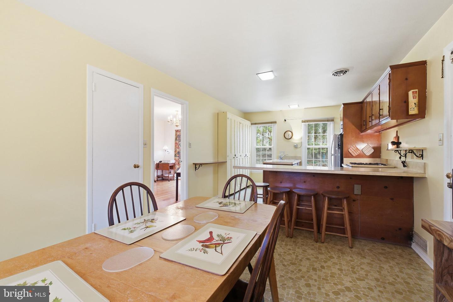 2106 WAKEFIELD ST, ALEXANDRIA, Virginia 22308, 3 Bedrooms Bedrooms, 8 Rooms Rooms,2 BathroomsBathrooms,Residential,For sale,2106 WAKEFIELD ST,VAFX2294238 MLS # VAFX2294238