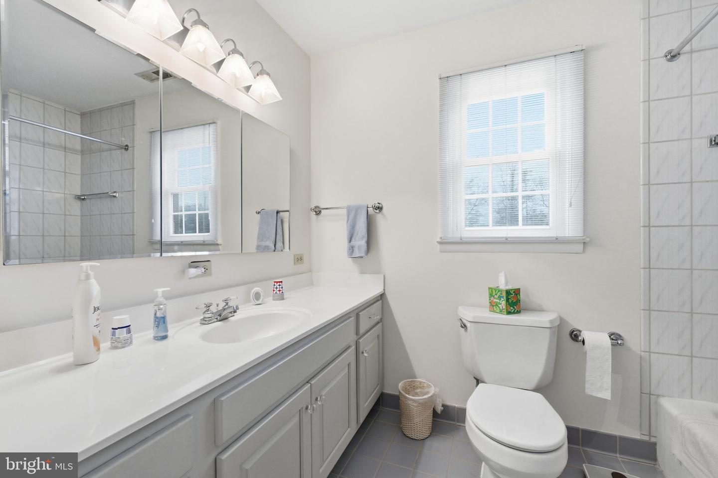 2106 WAKEFIELD ST, ALEXANDRIA, Virginia 22308, 3 Bedrooms Bedrooms, 8 Rooms Rooms,2 BathroomsBathrooms,Residential,For sale,2106 WAKEFIELD ST,VAFX2294238 MLS # VAFX2294238