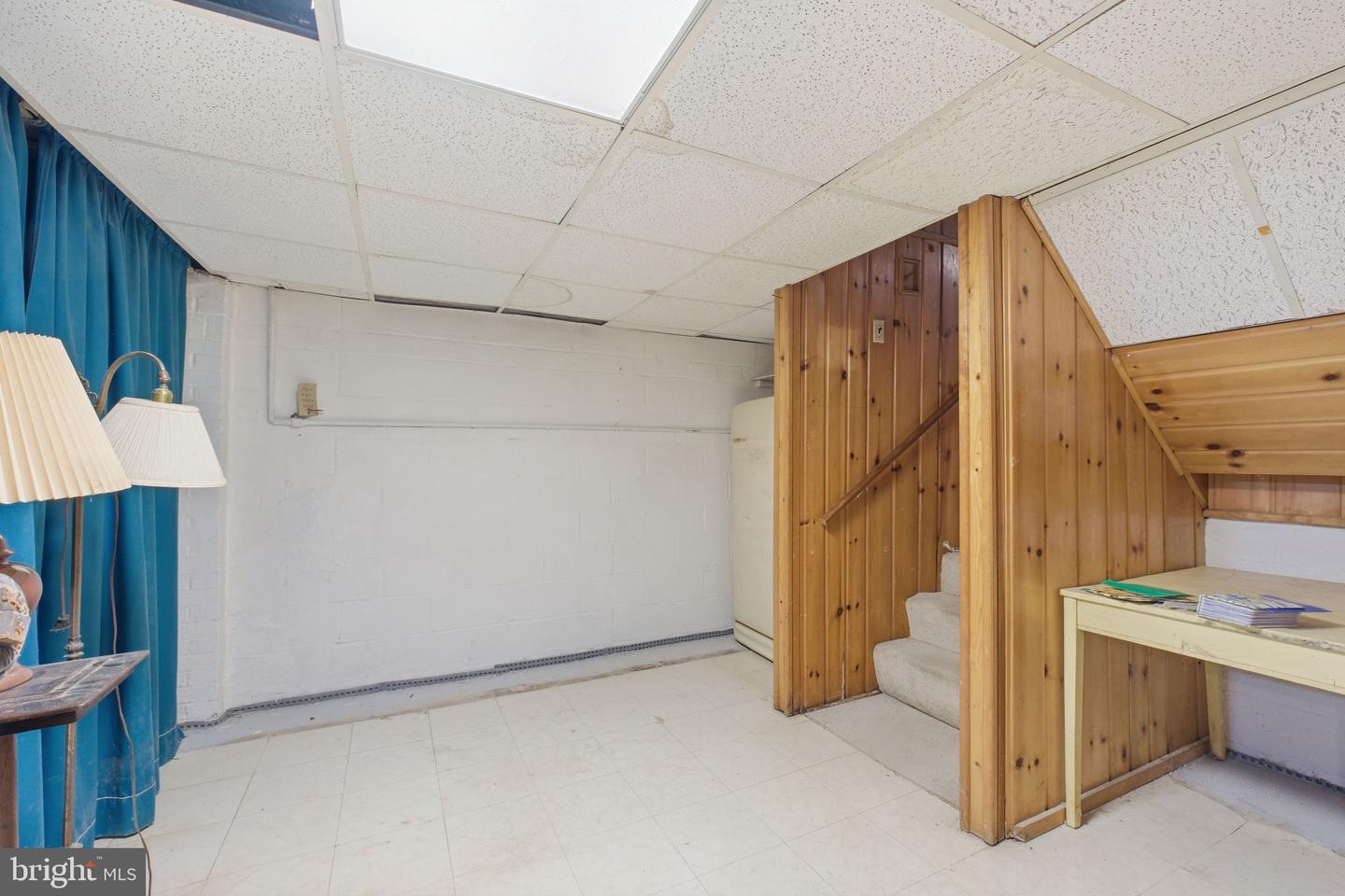 2106 WAKEFIELD ST, ALEXANDRIA, Virginia 22308, 3 Bedrooms Bedrooms, 8 Rooms Rooms,2 BathroomsBathrooms,Residential,For sale,2106 WAKEFIELD ST,VAFX2294238 MLS # VAFX2294238