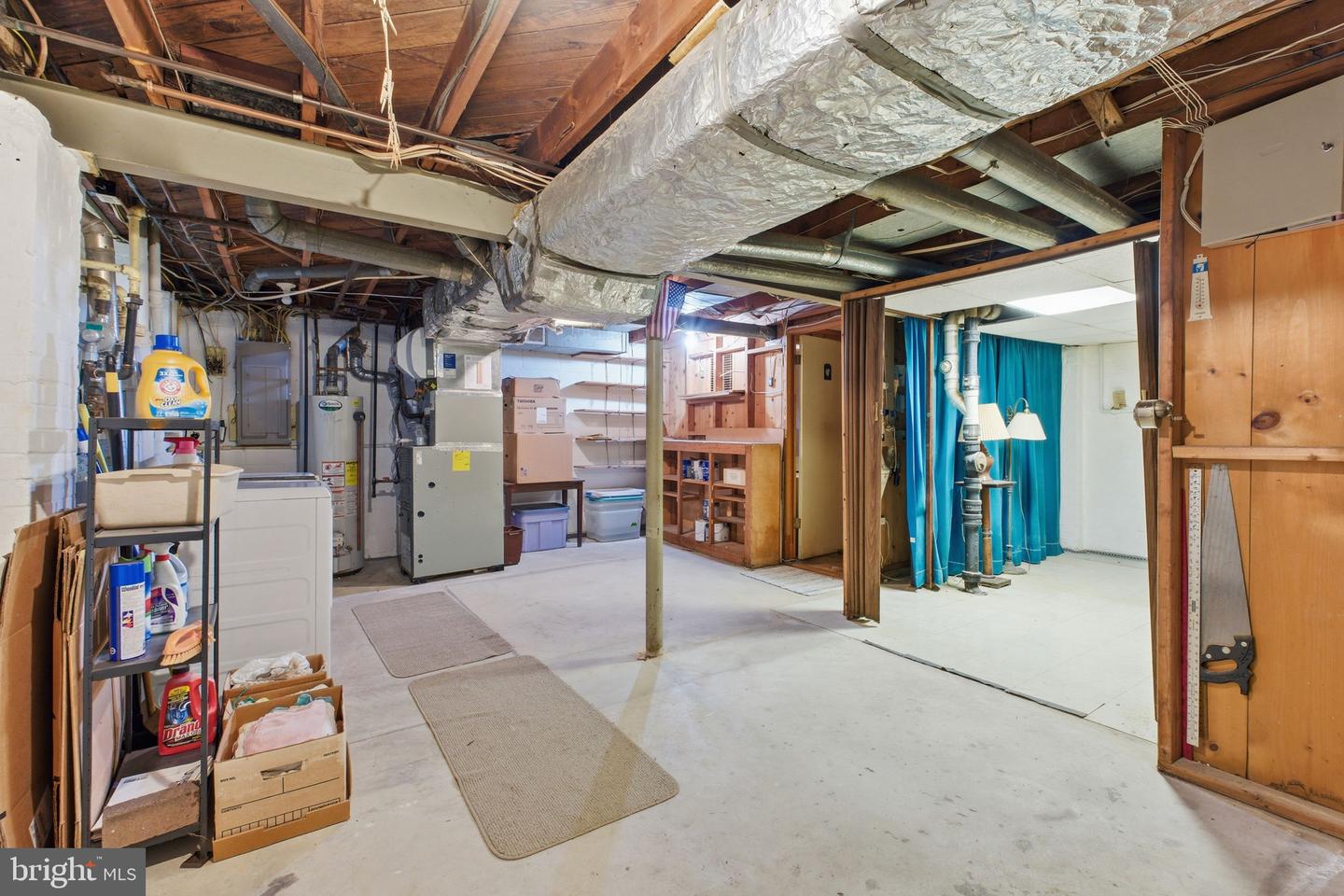 2106 WAKEFIELD ST, ALEXANDRIA, Virginia 22308, 3 Bedrooms Bedrooms, 8 Rooms Rooms,2 BathroomsBathrooms,Residential,For sale,2106 WAKEFIELD ST,VAFX2294238 MLS # VAFX2294238